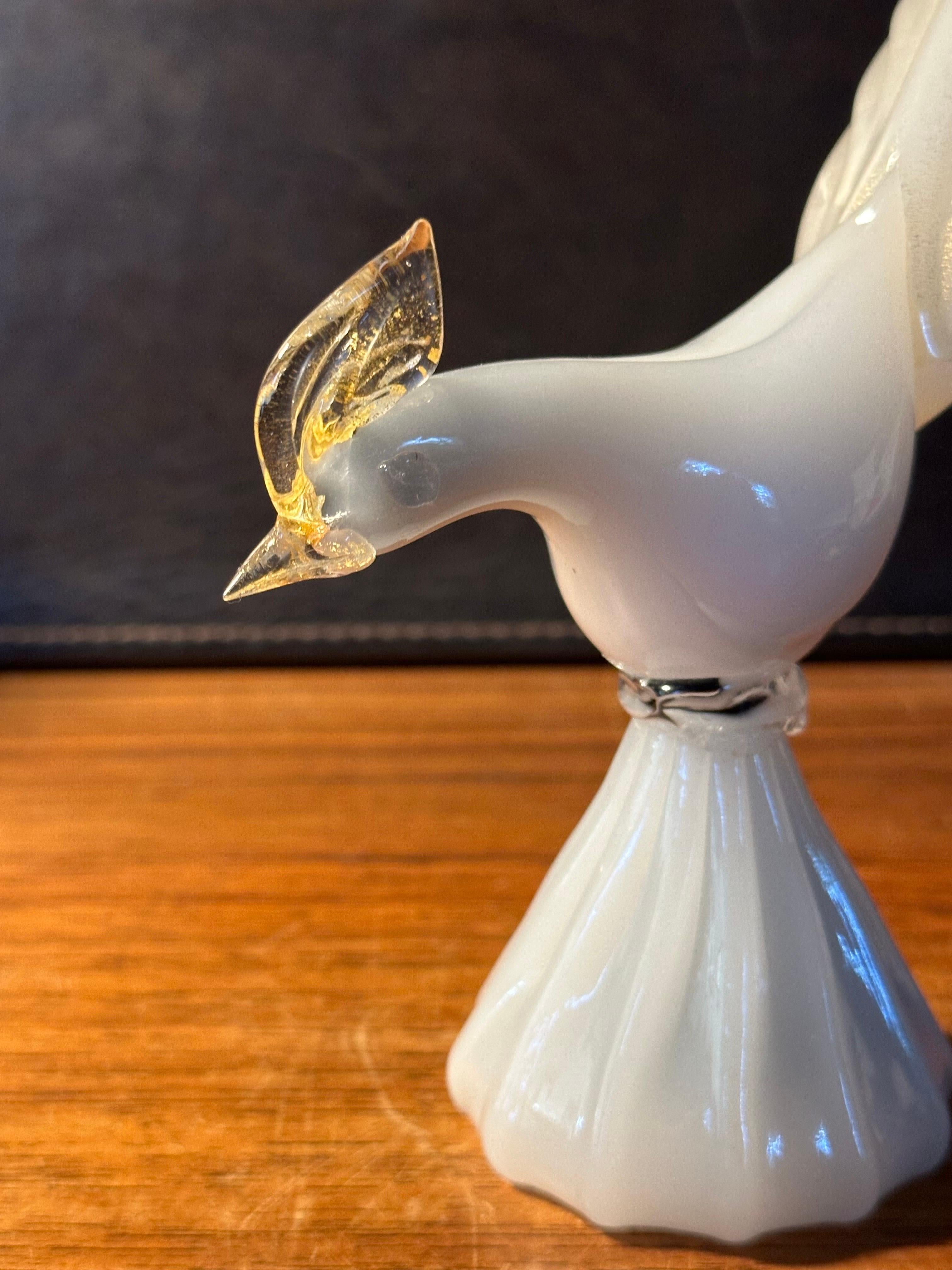 Stylish Art Glass Bird Sculpture by Murano Glass For Sale 5