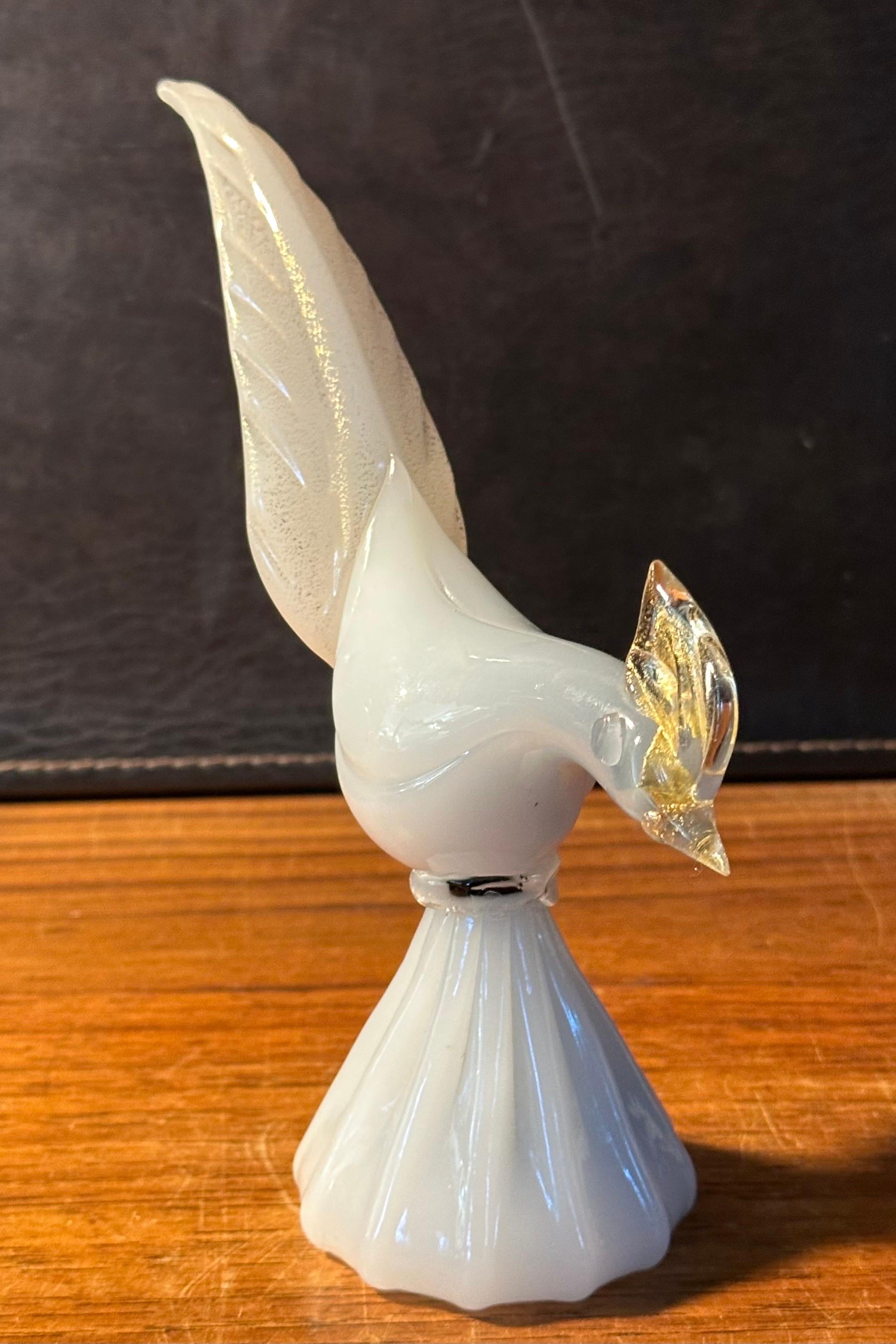 Stylish Art Glass Bird Sculpture by Murano Glass For Sale 3