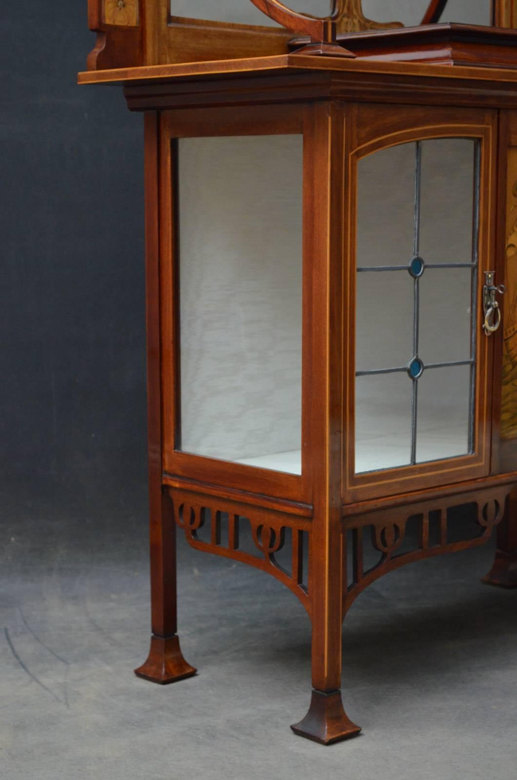 Stylish Art Nouveau Cabinet with Mirror For Sale 5
