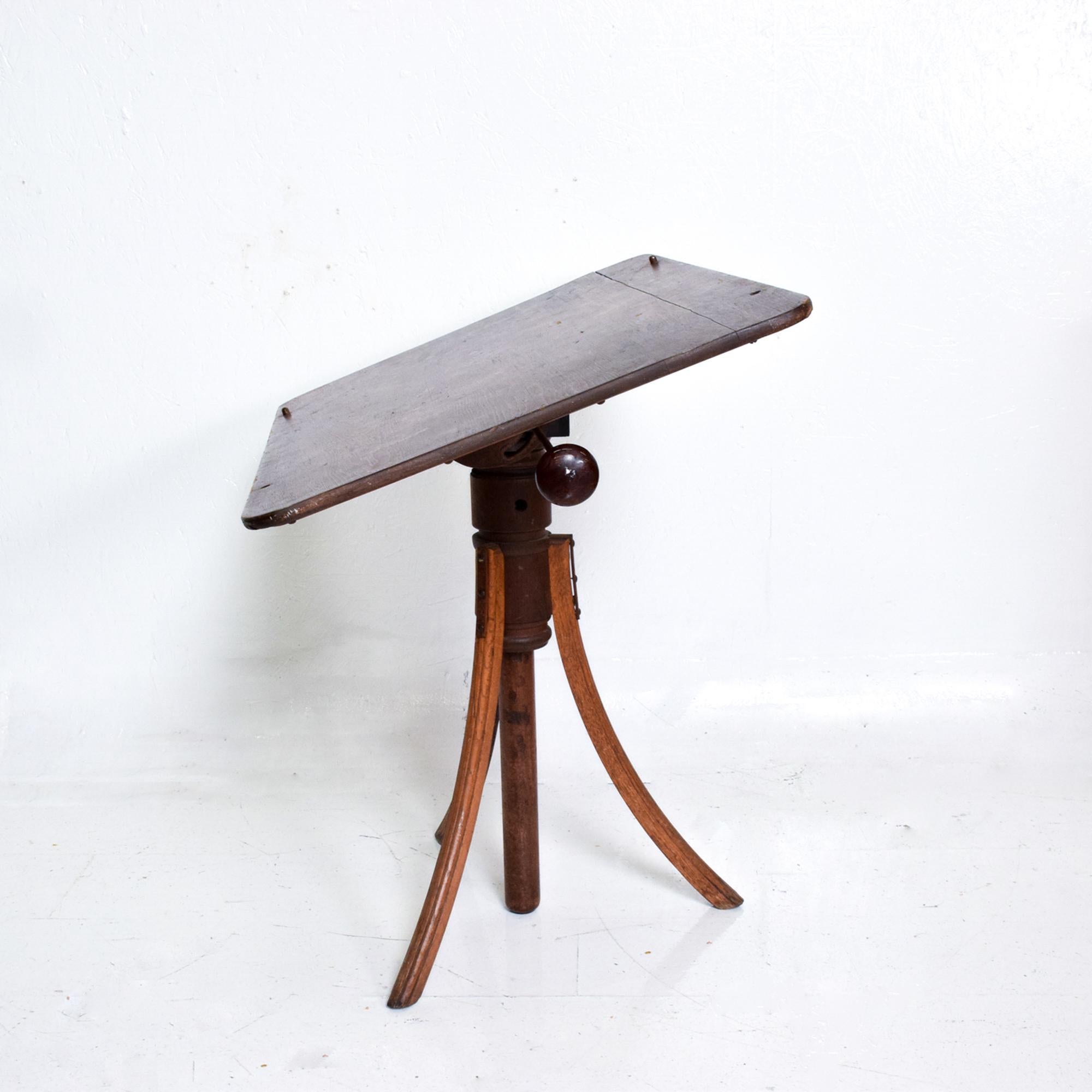 Art Deco Stylish Artist Antique Oak Drawing Desk Drafting Table on Tripod Pedestal, 1920s