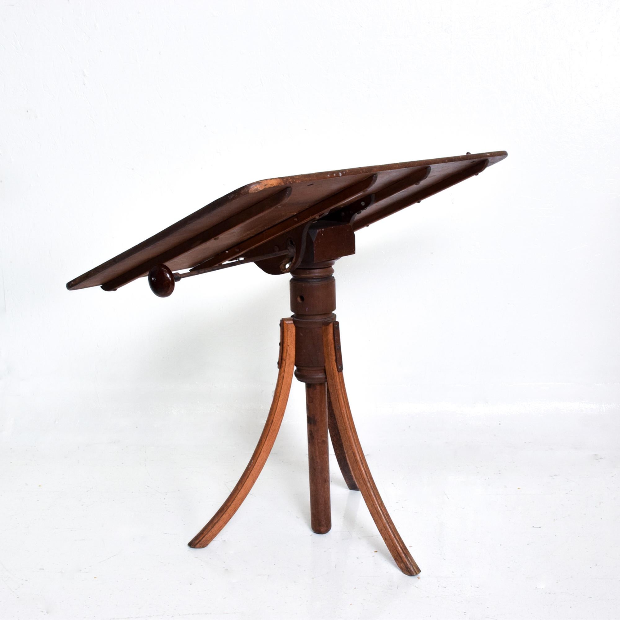 American Stylish Artist Antique Oak Drawing Desk Drafting Table on Tripod Pedestal, 1920s