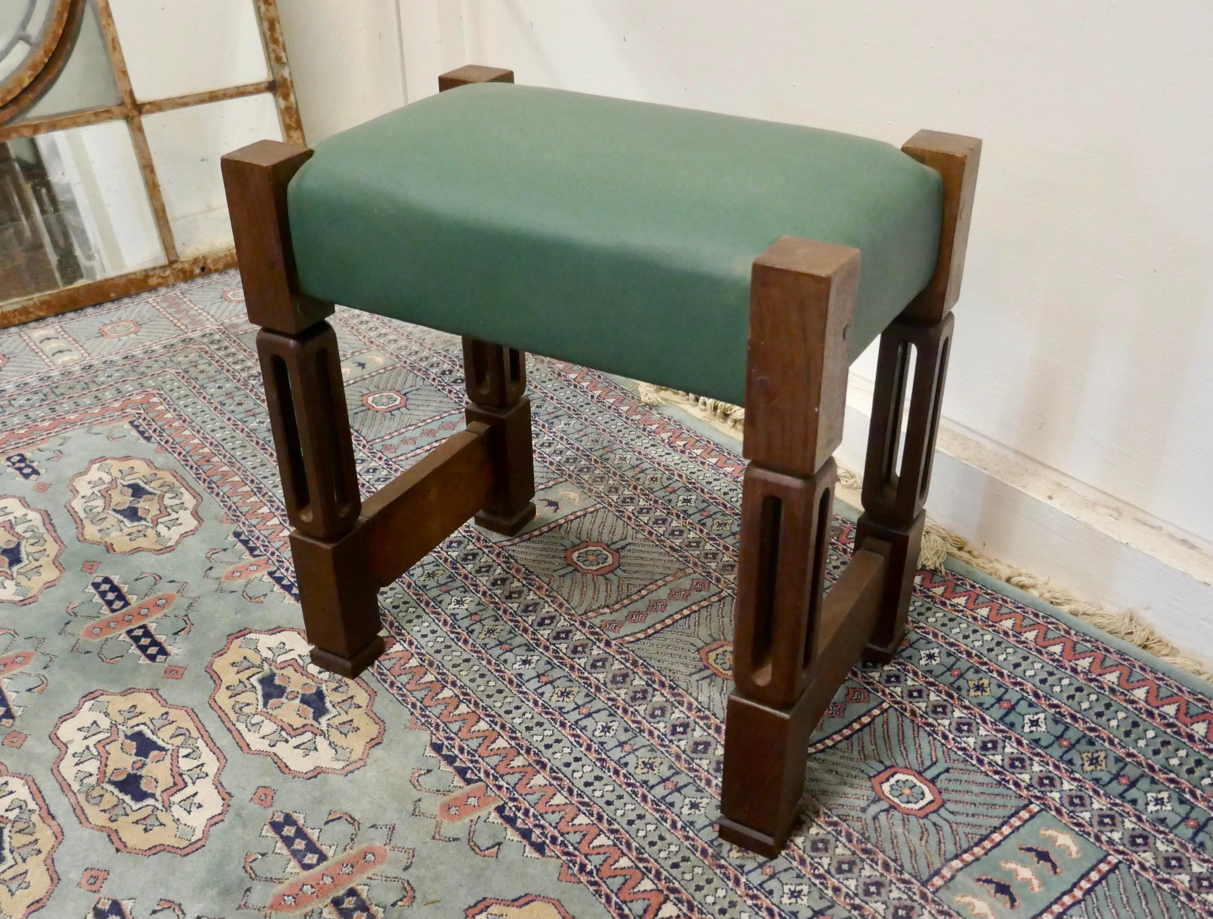 Stylish Arts and Crafts Oak and Leather Stool In Good Condition In Chillerton, Isle of Wight