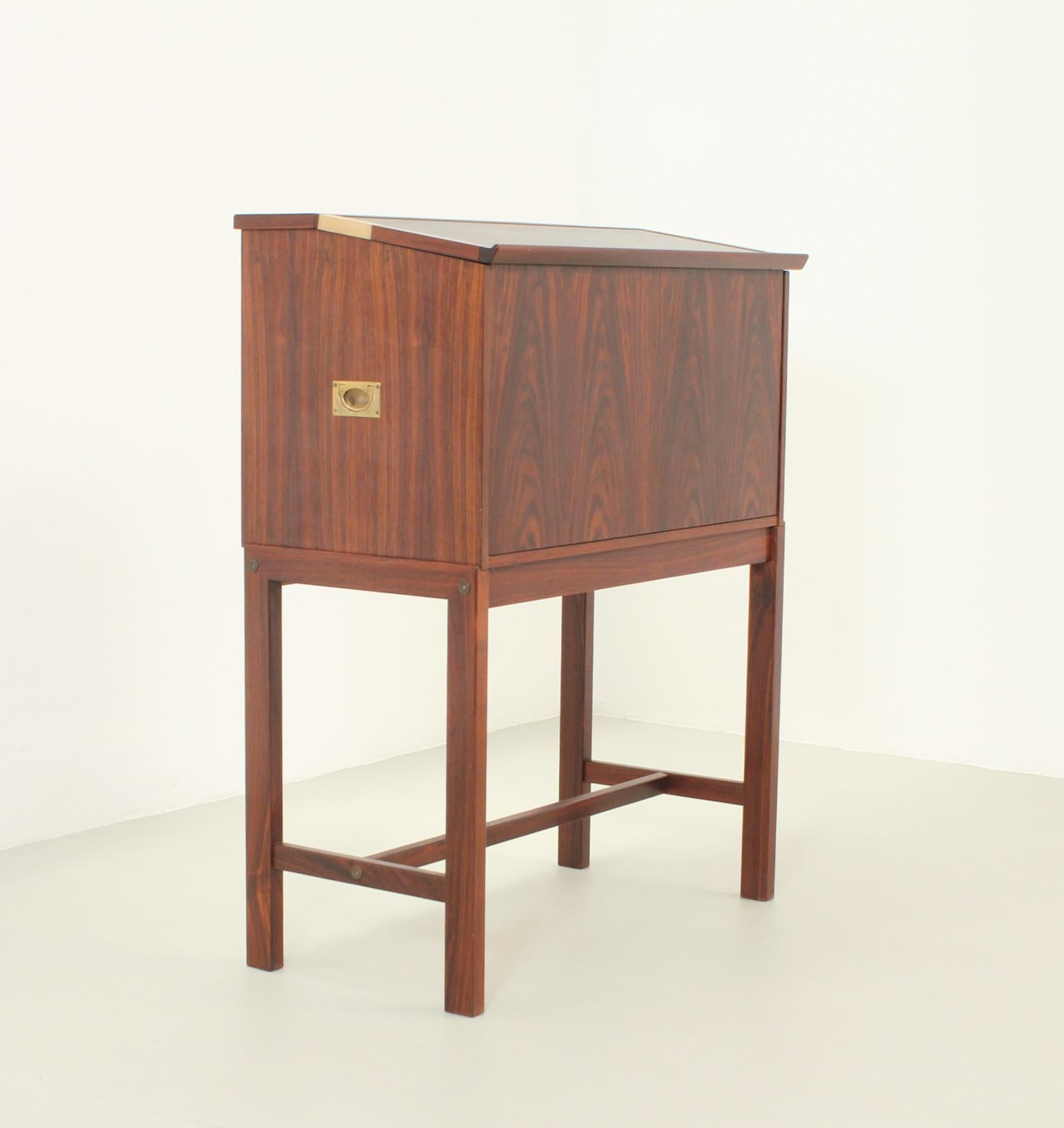 Stylish Bar Cabinet by Dyrlund, Denmark, 1960's For Sale 3