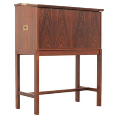 Elegante mueble bar de Dyrlund, Dinamarca, años 60