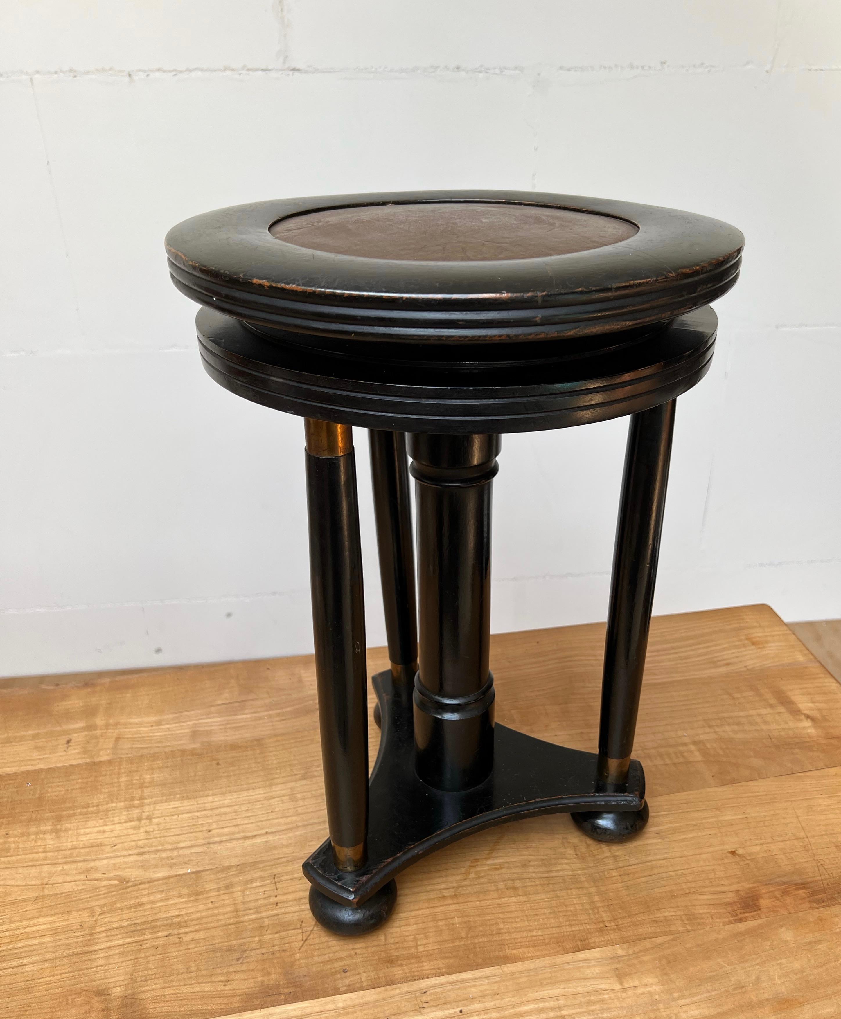 Stylish Blackened Wooden and Brass Art Deco Desk or Piano Swivel Stool, ca 1900 In Good Condition For Sale In Lisse, NL