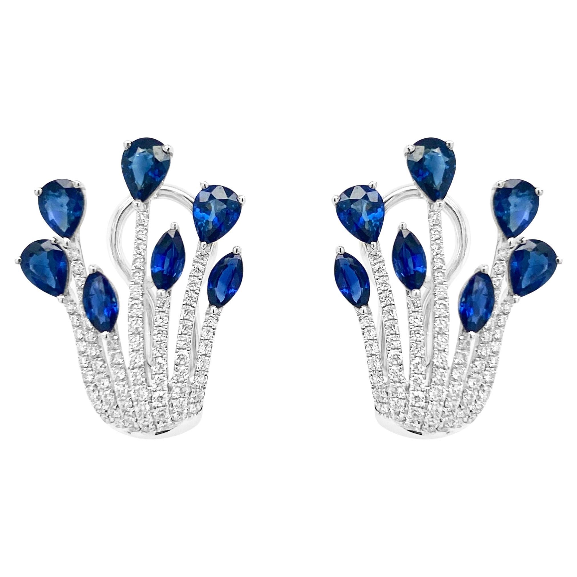 2.2 cts Deep Blue Sapphire and White diamond Stud 18K Gold Earrings For Sale