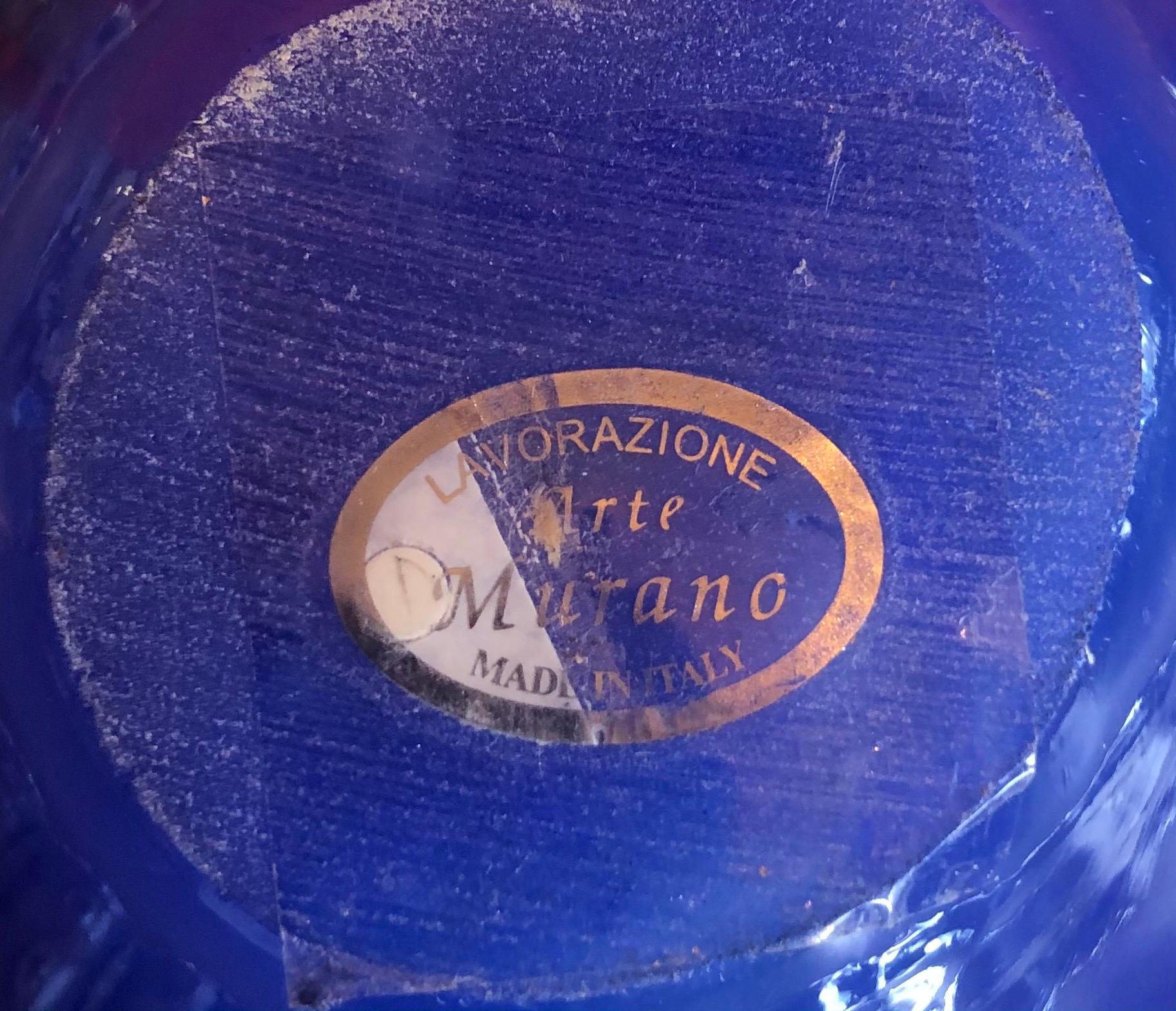 Bol / centre de table élégant en verre bleu Somerso de Murano en vente 1