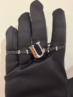 Bracciale alla moda Lettera U in oro bianco con diamanti decorati a mano a micromosaico