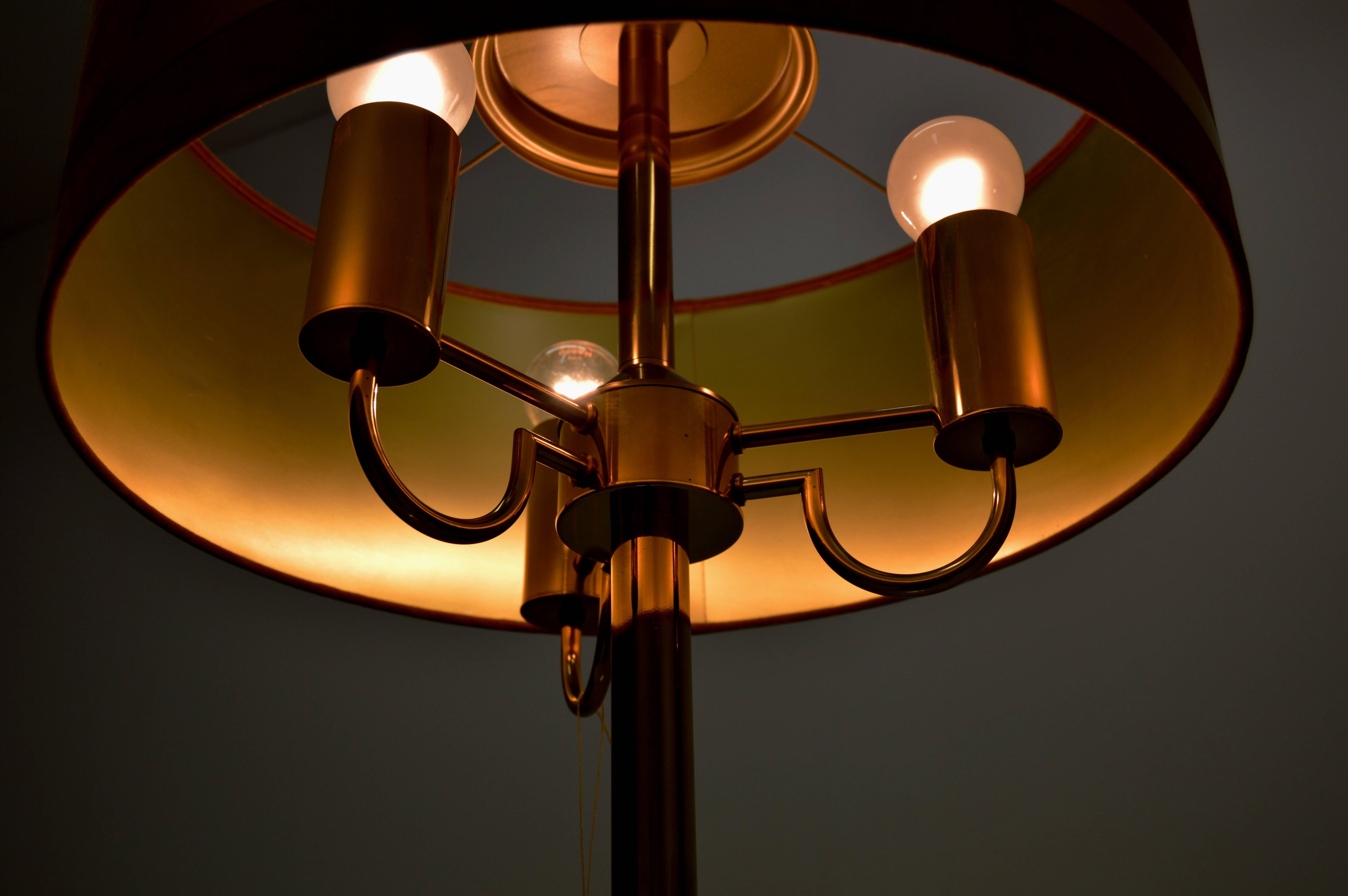 Stylish Brass Floor Lamp For Sale 8
