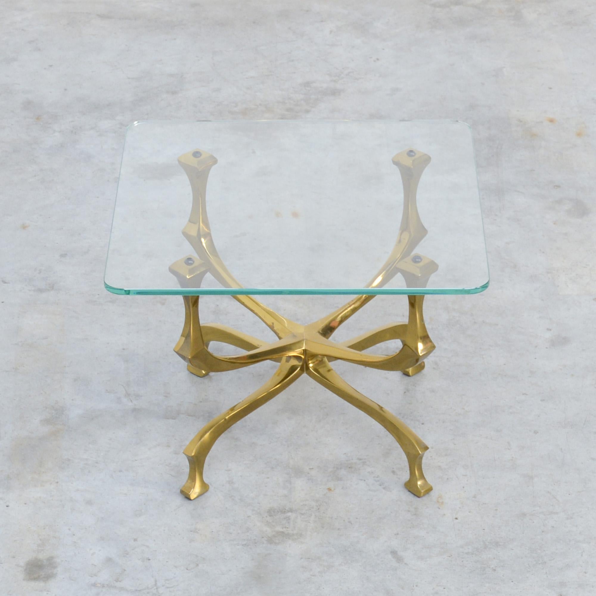 Moderne Table d'appoint élégante en bronze de Willy Daro en vente