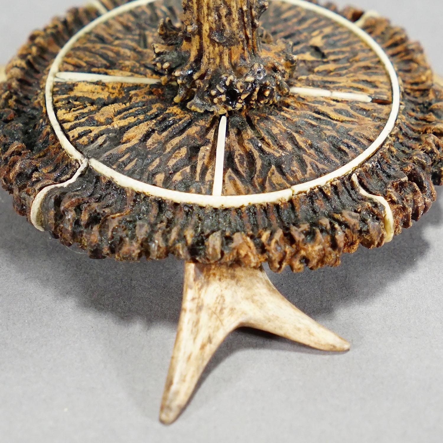 Stylish Cabin Decor Antler Candle Holder with Deer Carving, Germany ca. 1900 For Sale 2