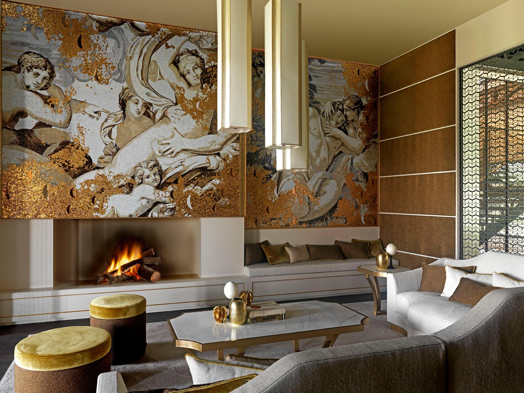 Elegante lampada da soffitto con paralume in tessuto e struttura in metallo con finitura in bronzo antico In condizioni Nuovo in vendita a London, GB