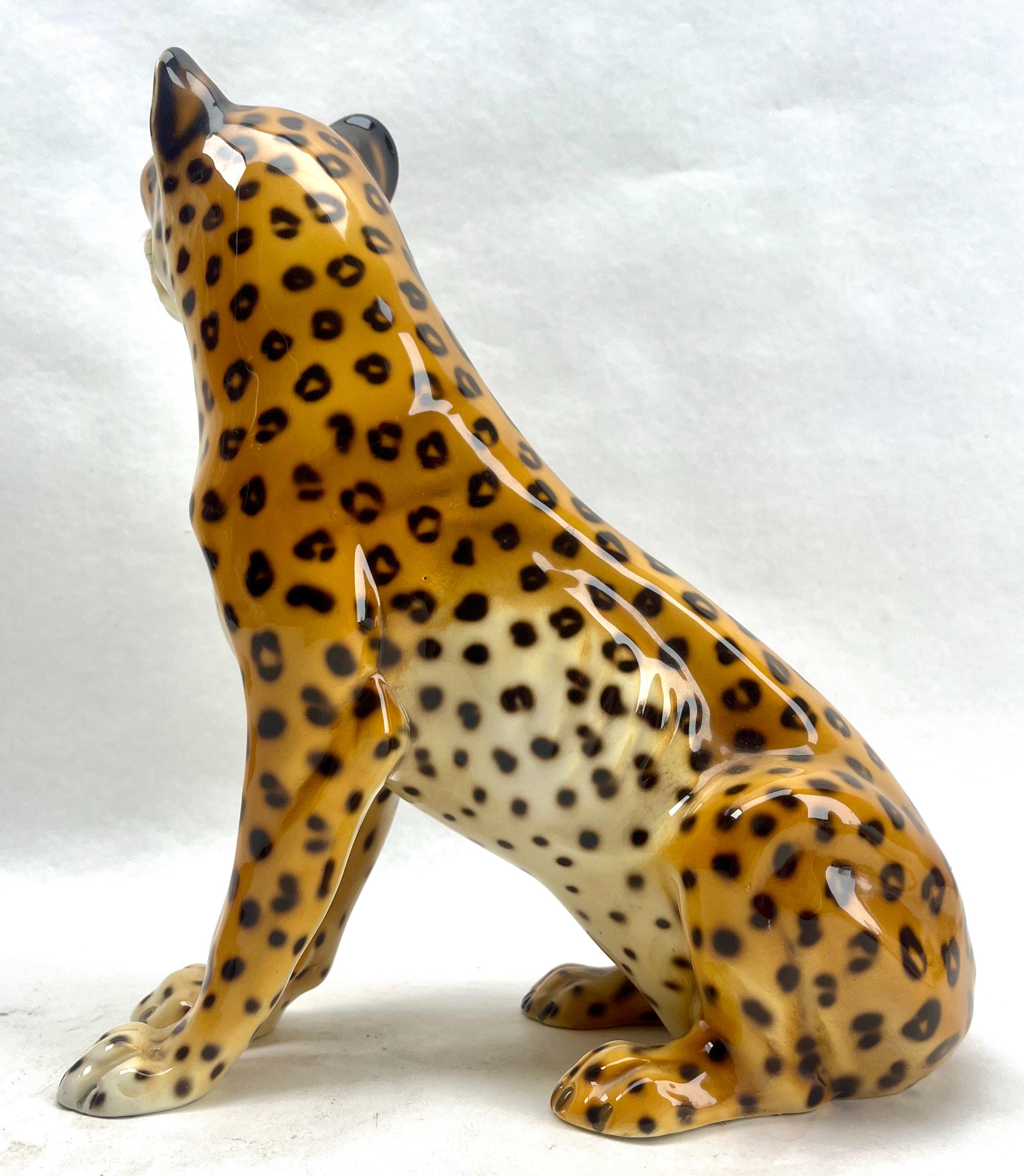 Stilvolle glasierte, handbemalte Leoparden-Skulptur aus Keramik Ronzan, signiert, Italien, 1950er Jahre (Italienisch)