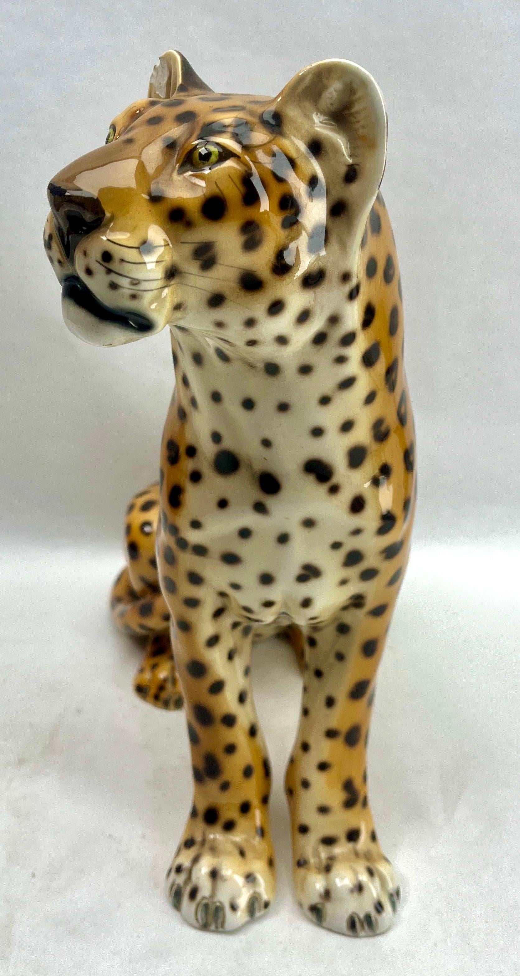 Stilvolle glasierte, handbemalte Leoparden-Skulptur aus Keramik Ronzan, signiert, Italien, 1950er Jahre im Zustand „Gut“ in Verviers, BE