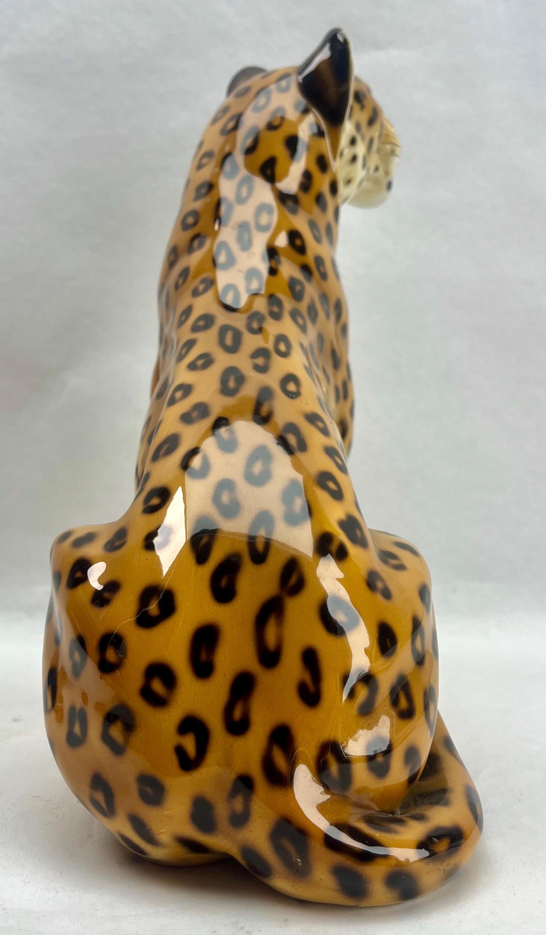 Stilvolle glasierte, handbemalte Leoparden-Skulptur aus Keramik Ronzan, signiert, Italien, 1950er Jahre 2
