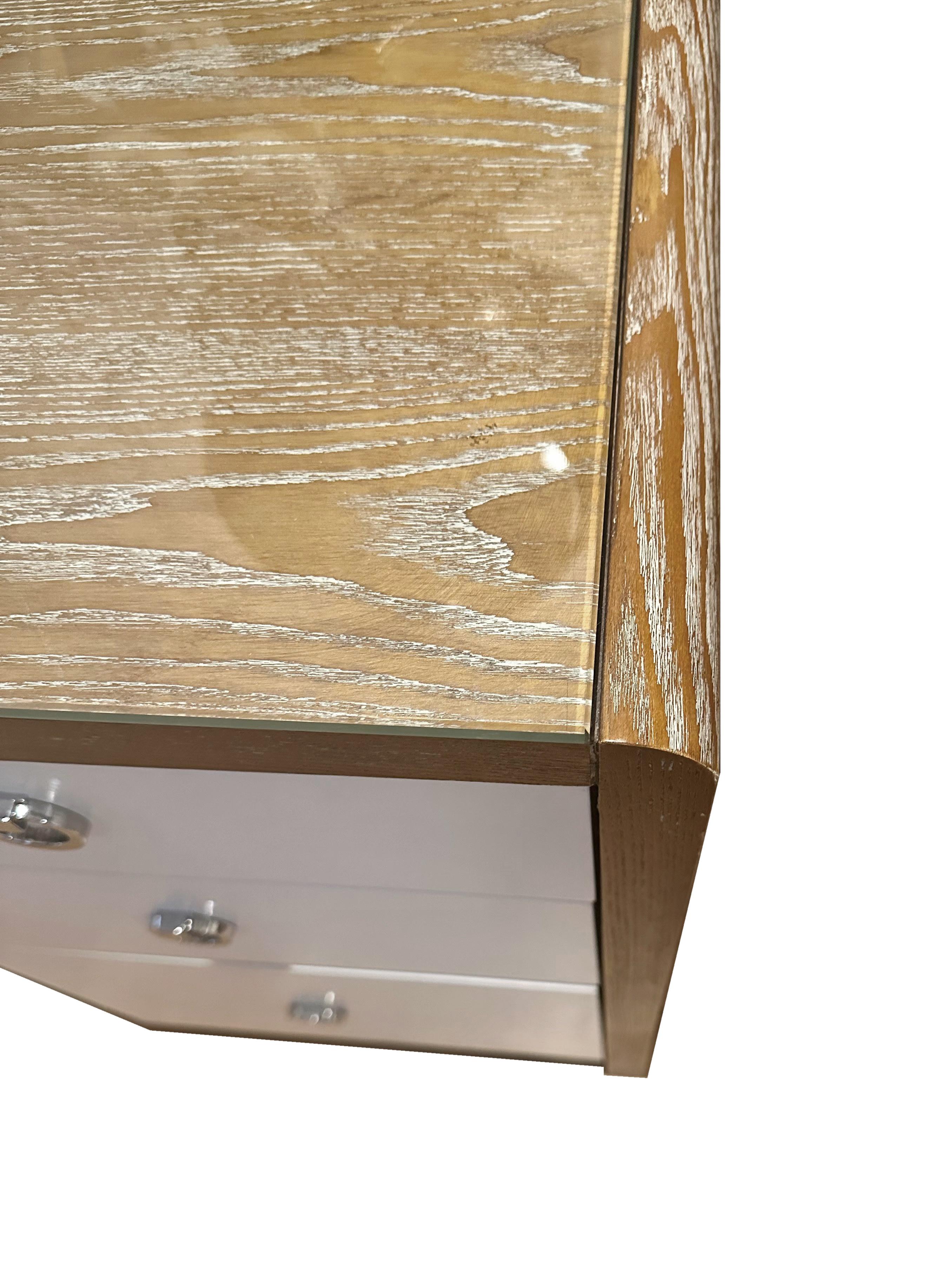 Stilvoller Cerused Wood-Schreibtisch (Gekälkt) im Angebot