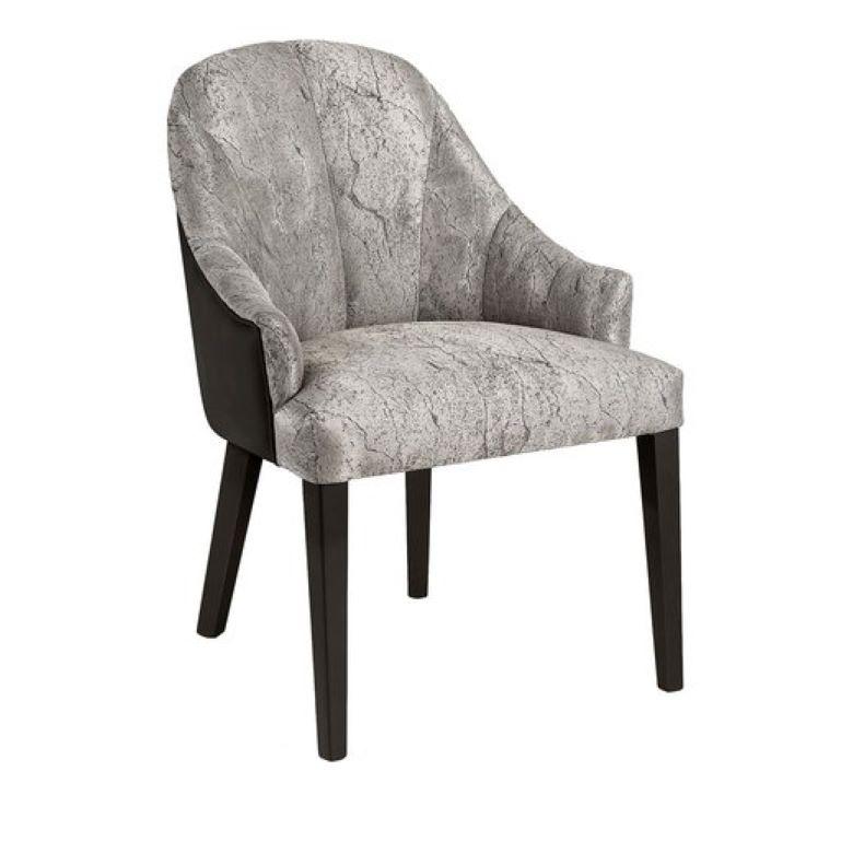 Sicis è lieta di darti il benvenuto a 'Casa'.
La misura di ispirazione classica in chiave contemporanea interpreta uno stile eclettico, elegante e raffinato. Gli interni esprimono personalità.
Una costante ricerca, l'attenzione alla qualità,