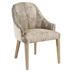 Stilvoller Stuhl aus Massivholz und Tomberholz Lackierte Beine Anpassbar