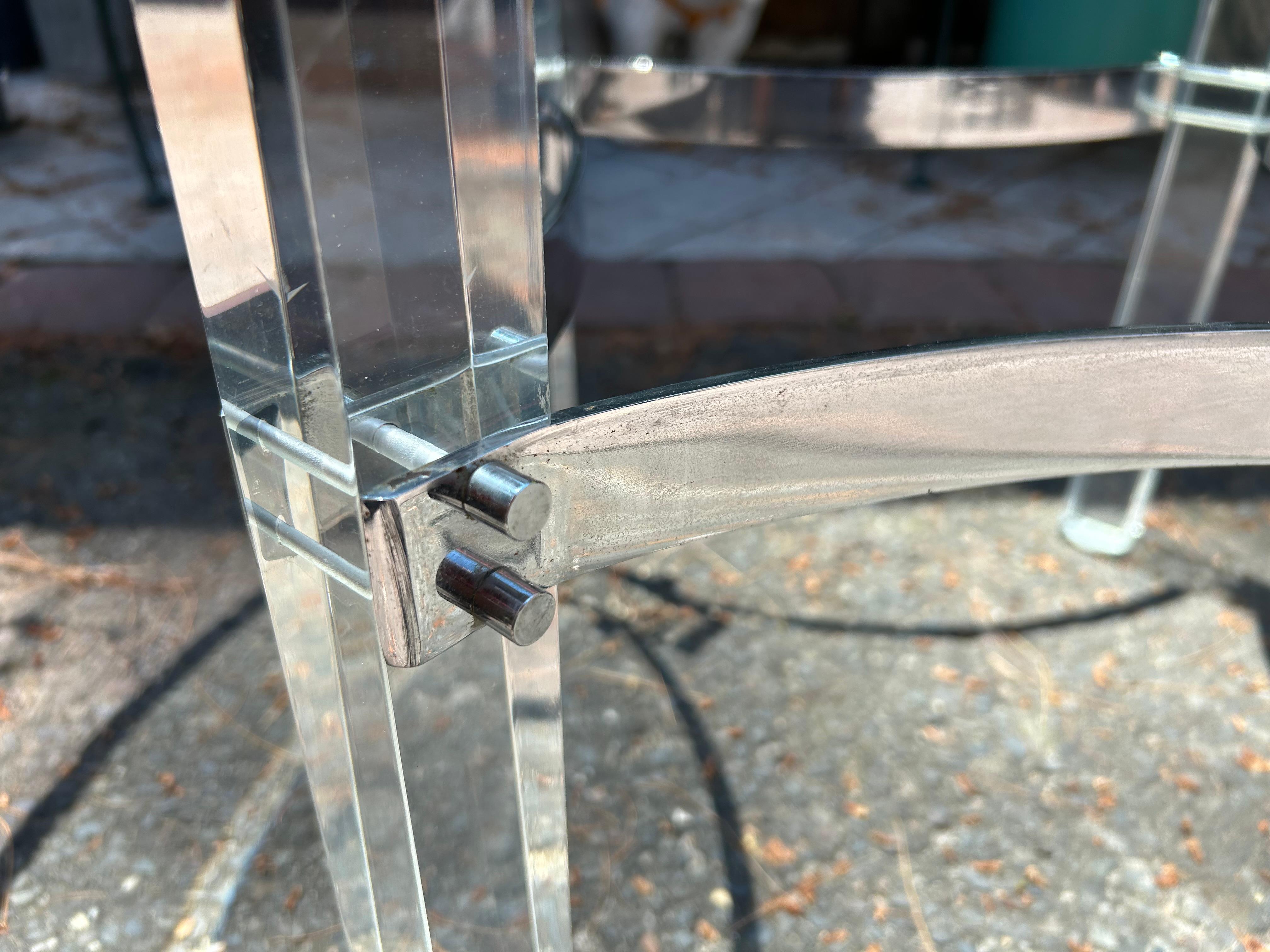Américain Table basse élégante Charles Hollis Jones en lucite chromée mi-siècle moderne en vente
