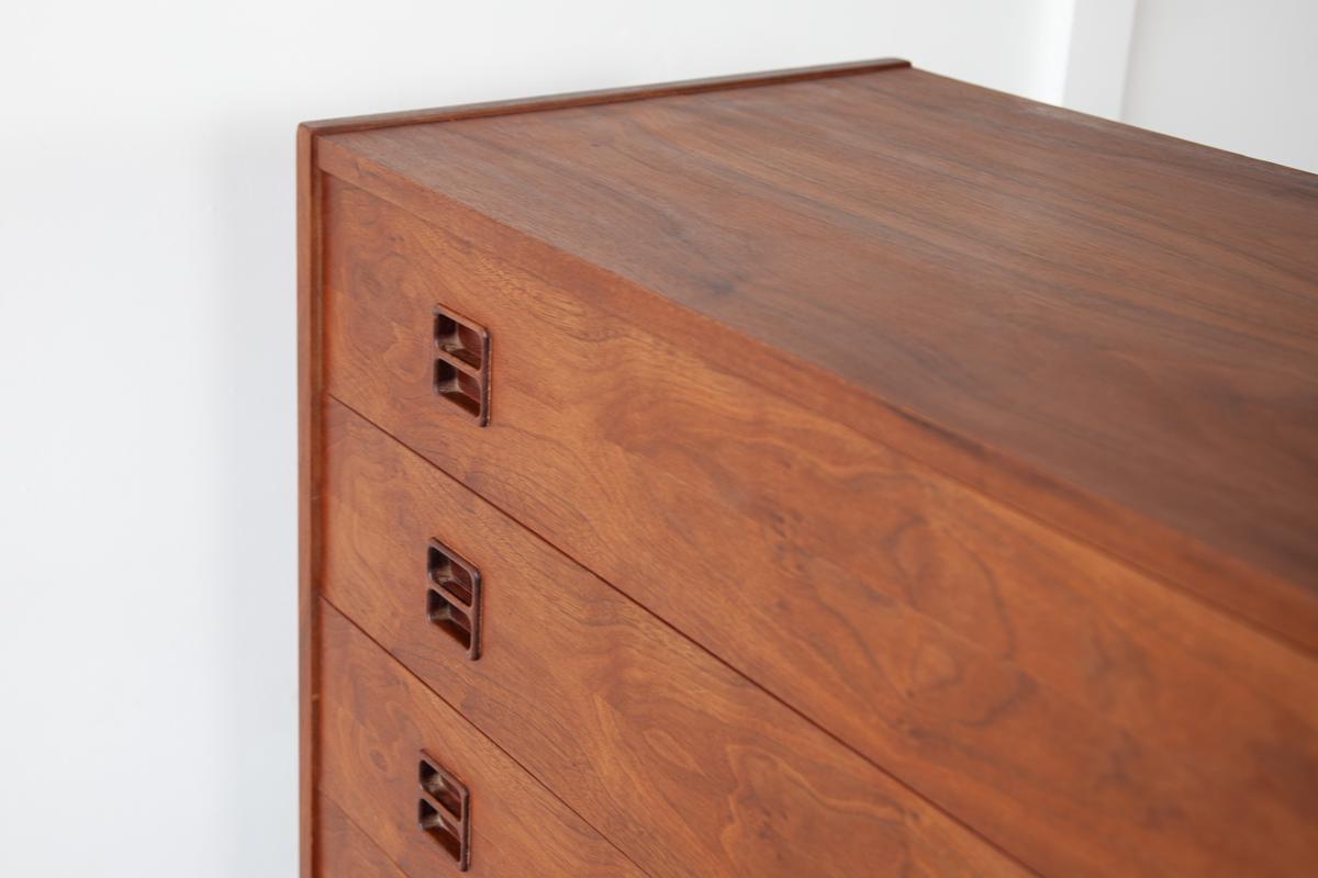 Stylish Chest of Mid Century, Danish Drawers In Good Condition For Sale In Bristol, GB