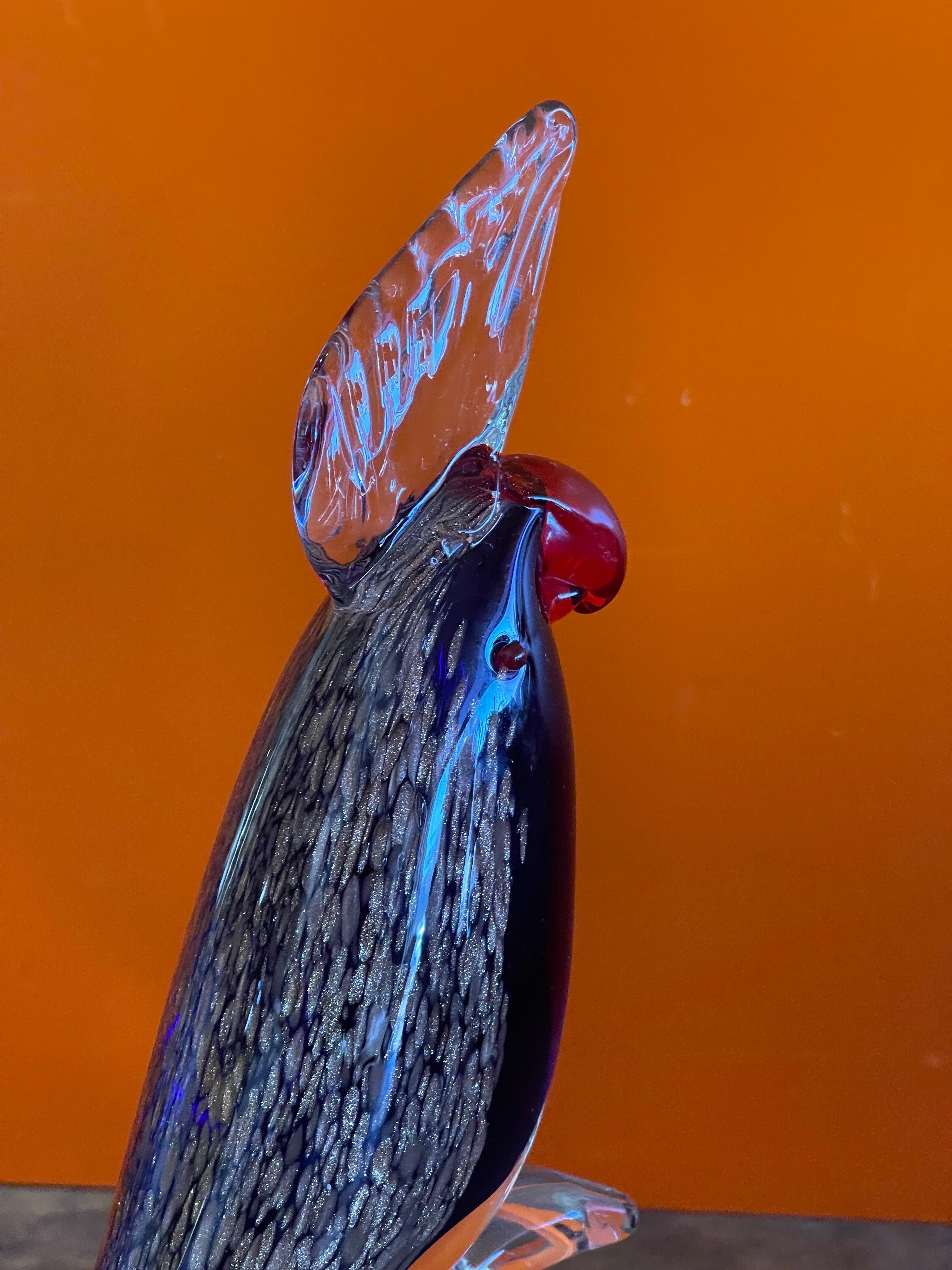 20ième siècle Sculpture élégante en verre d'art oiseau Cockatoo/Oiseau de Murano en vente