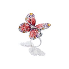 Elegante anello da cocktail Diamanti bianchi Oro bianco Zaffiri multicolore Micromosaico