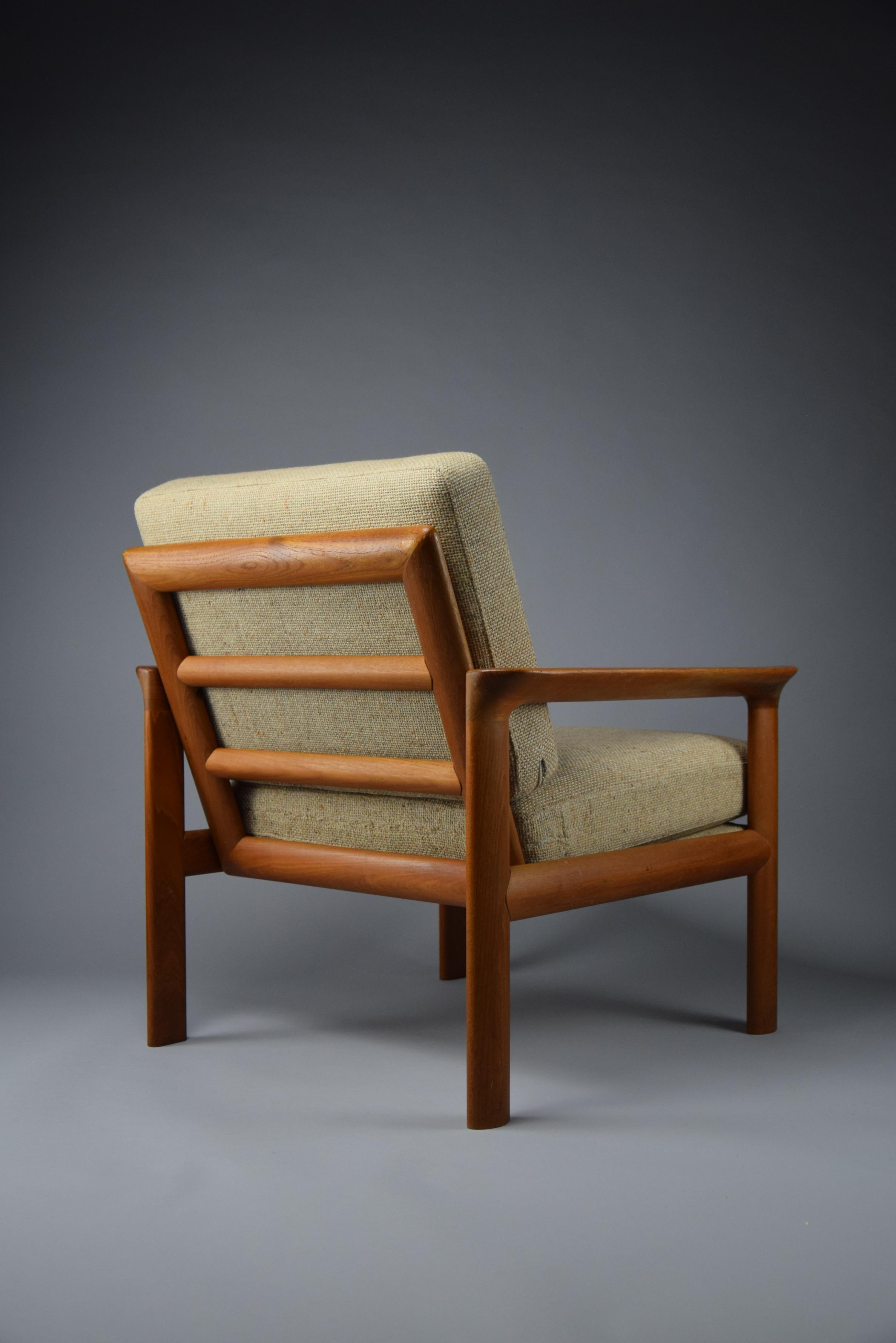 Stylish Danish Solid Teak Mid Century Modern Lounge Chair For Sale 5
