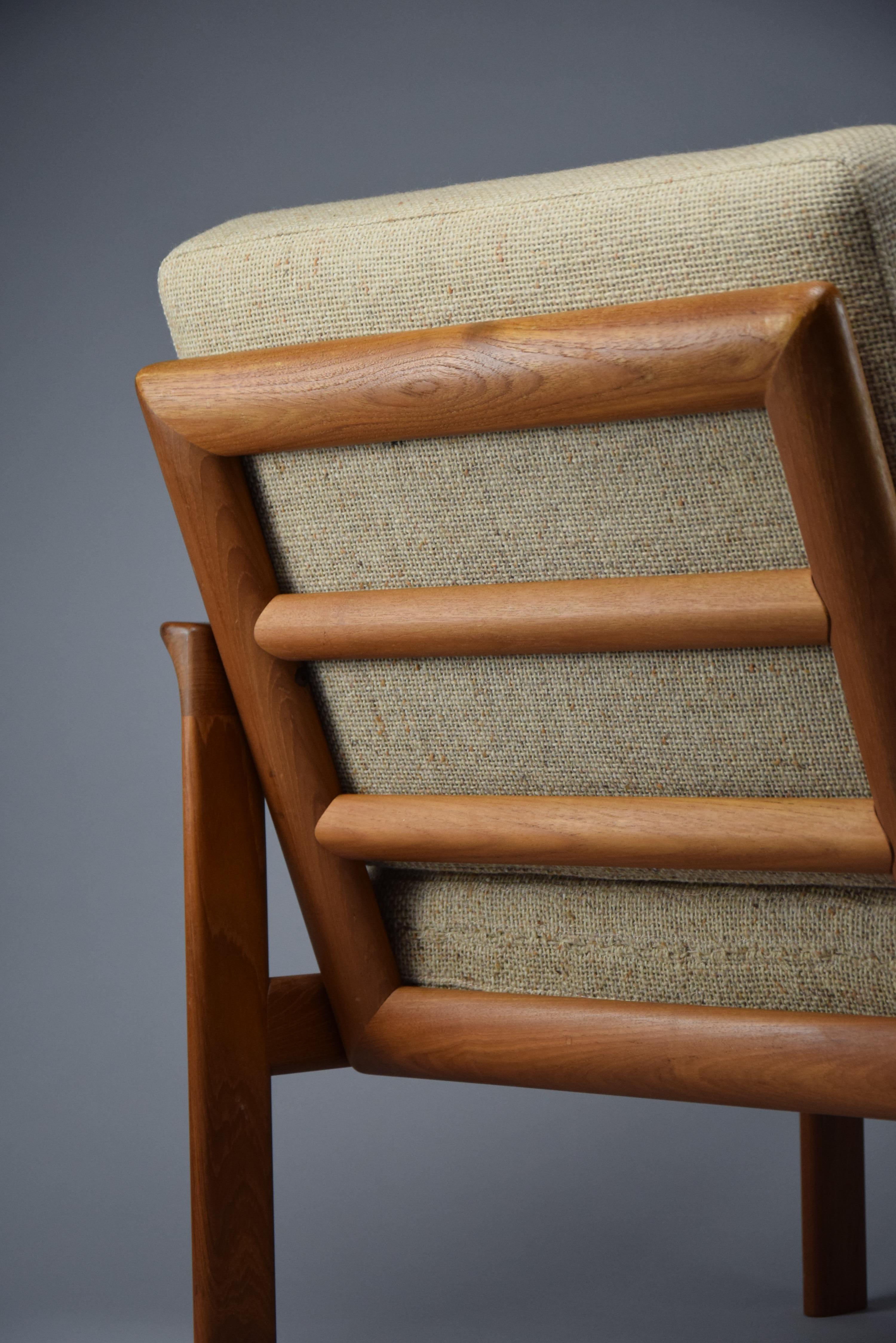 Stylish Danish Solid Teak Mid Century Modern Lounge Chair For Sale 6