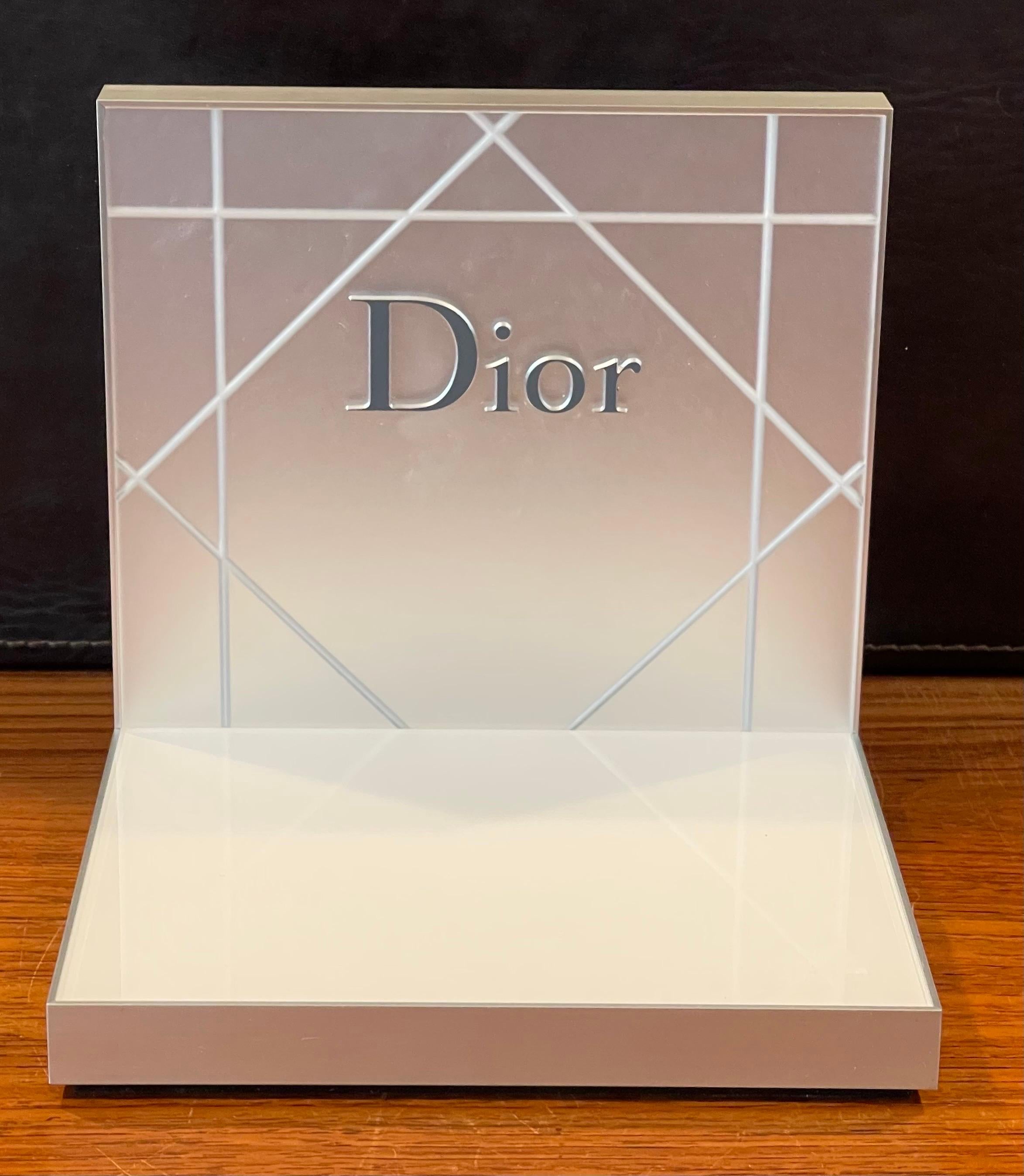 Stilvolle „Dior“-Einkaufsausstellung  (20. Jahrhundert) im Angebot