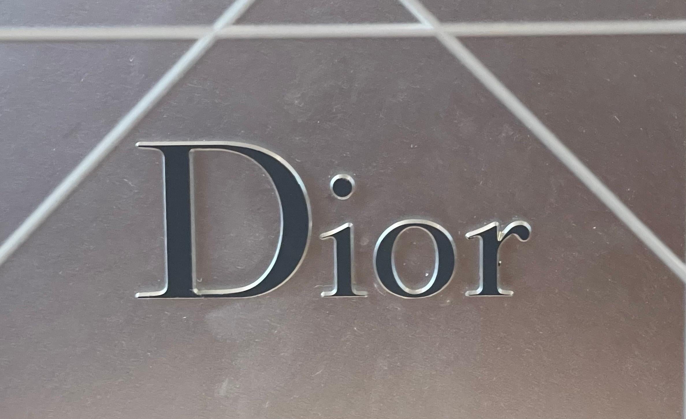 Stilvolle „Dior“-Einkaufsausstellung  im Angebot 2