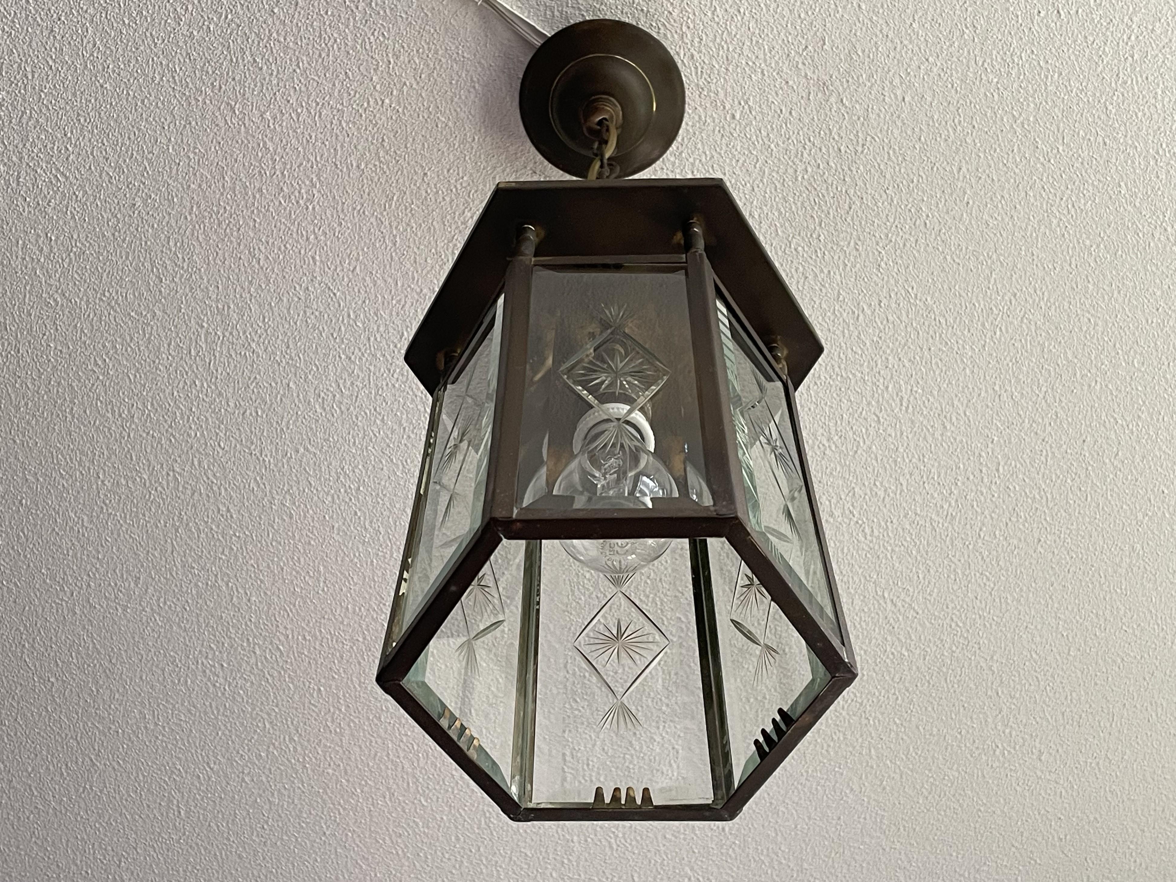 Stylish Dutch Arts & Crafts Brass & Engraved Star Glass Lantern / Pendant Light For Sale 13