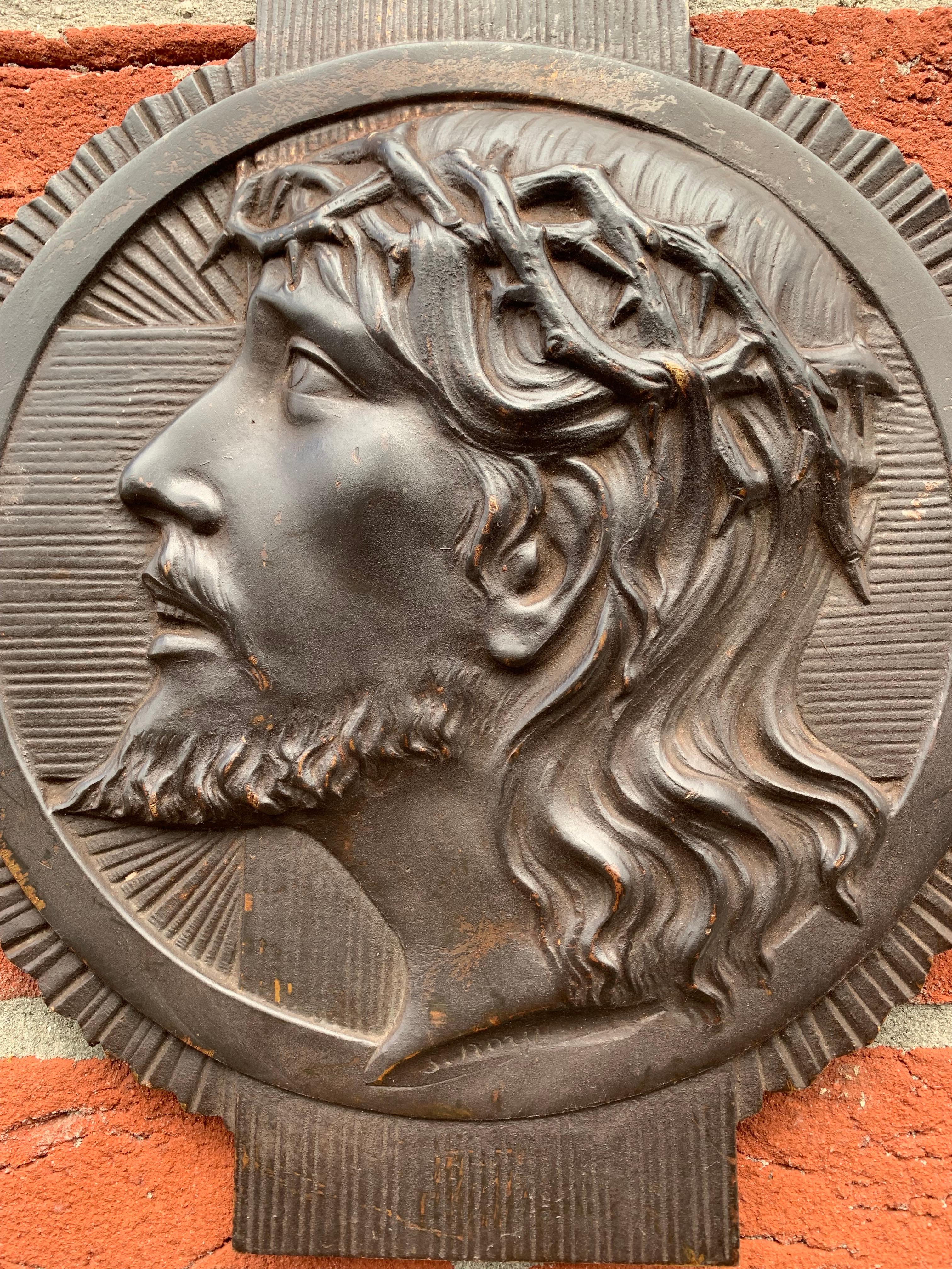 Stylish Early 1900s Art Deco Bronze Wall Plaque of Jesus Christ by S. Norga In Good Condition For Sale In Lisse, NL