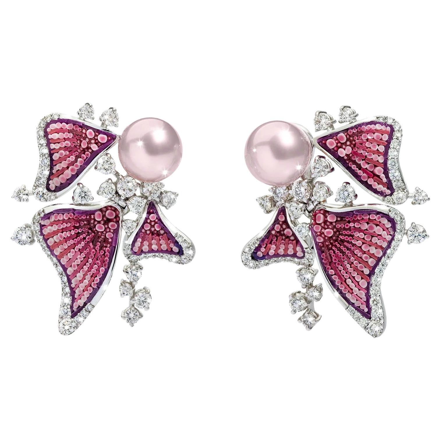 Stylish Earrings in White Gold, White Diamonds, Pearl and Micromosaic