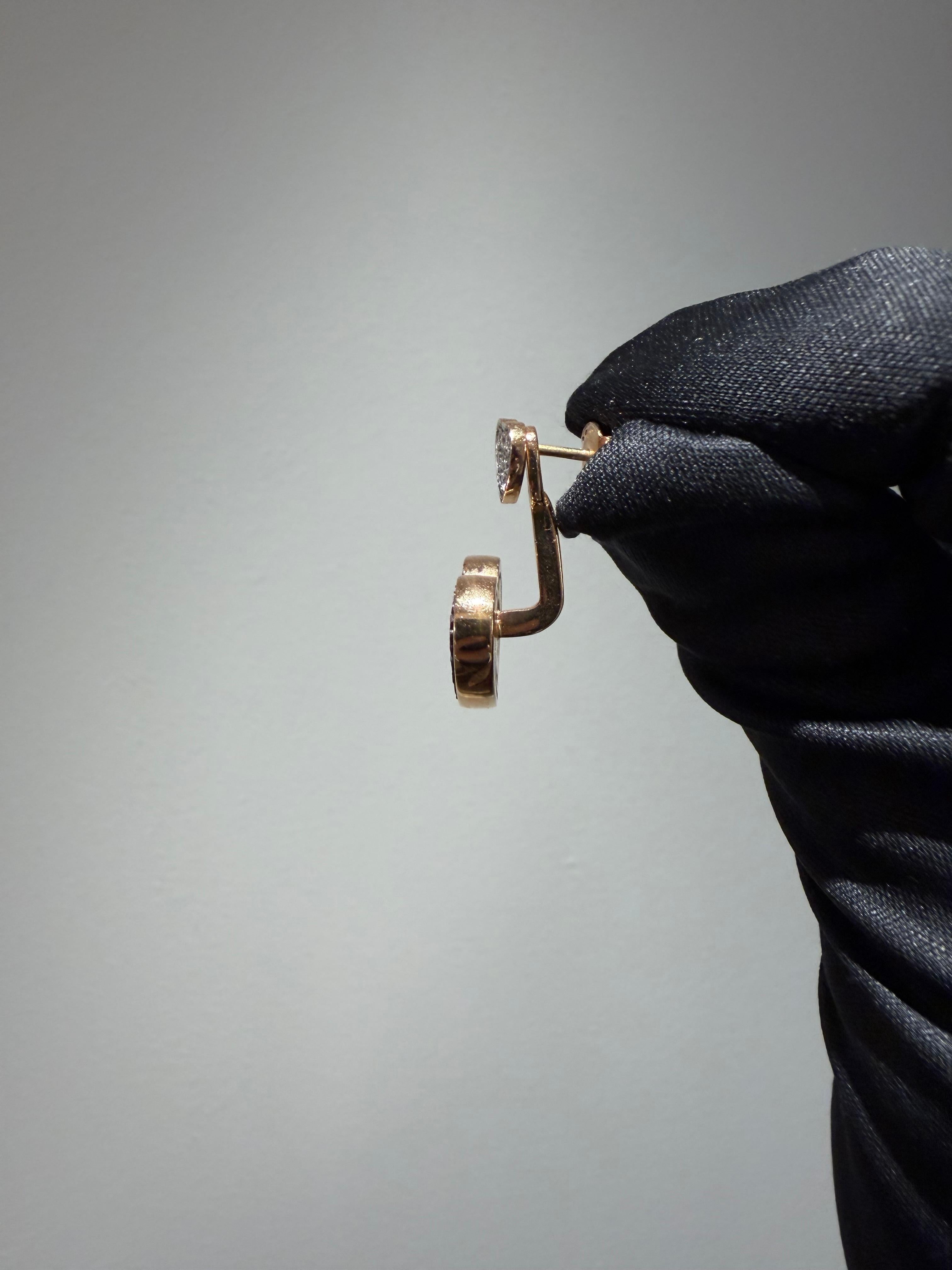 Stilvolle Ohrringe aus Roségold mit weißen Diamanten, von Hand mit Mikromosaik verziert (Brillantschliff) im Angebot