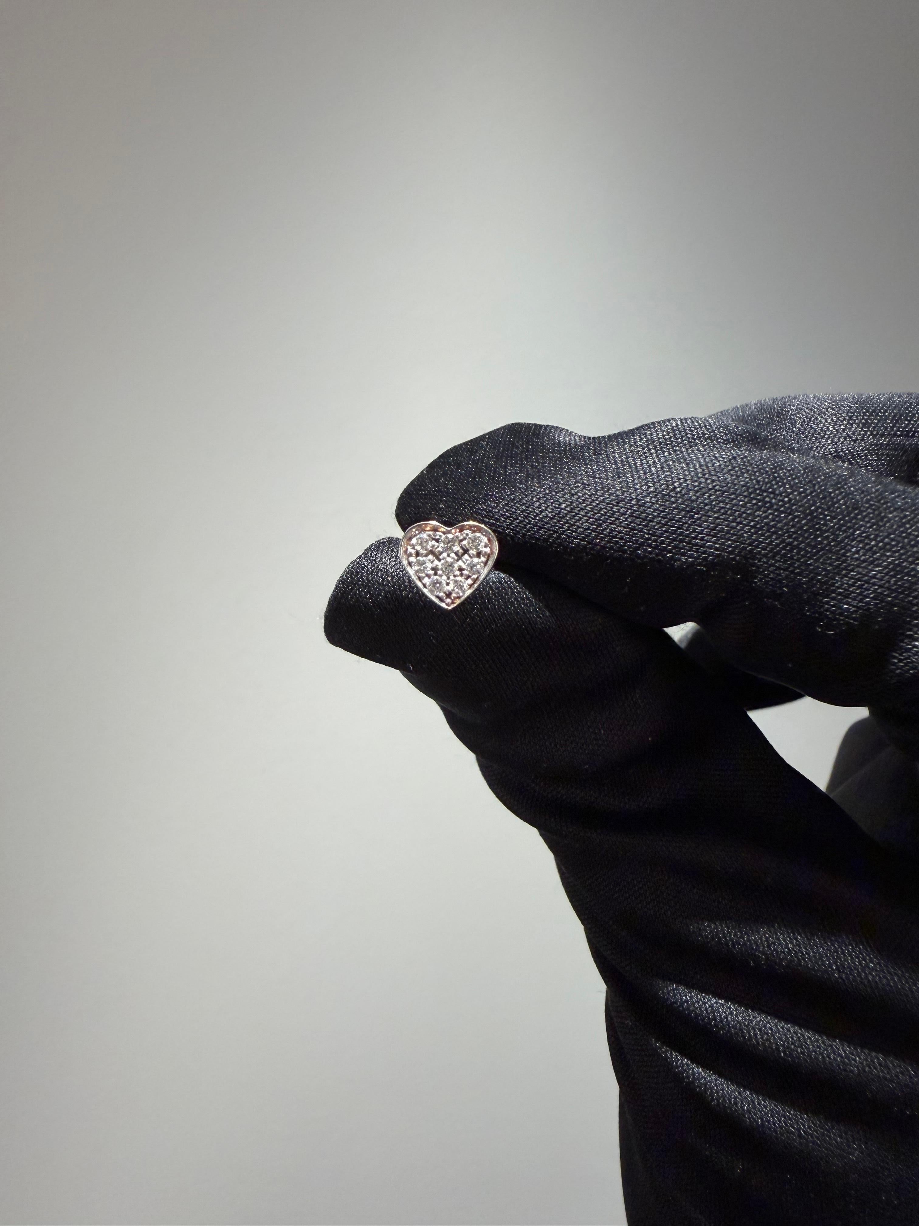 Stilvolle Ohrringe aus Roségold mit weißen Diamanten, von Hand mit Mikromosaik verziert im Zustand „Neu“ im Angebot in London, GB