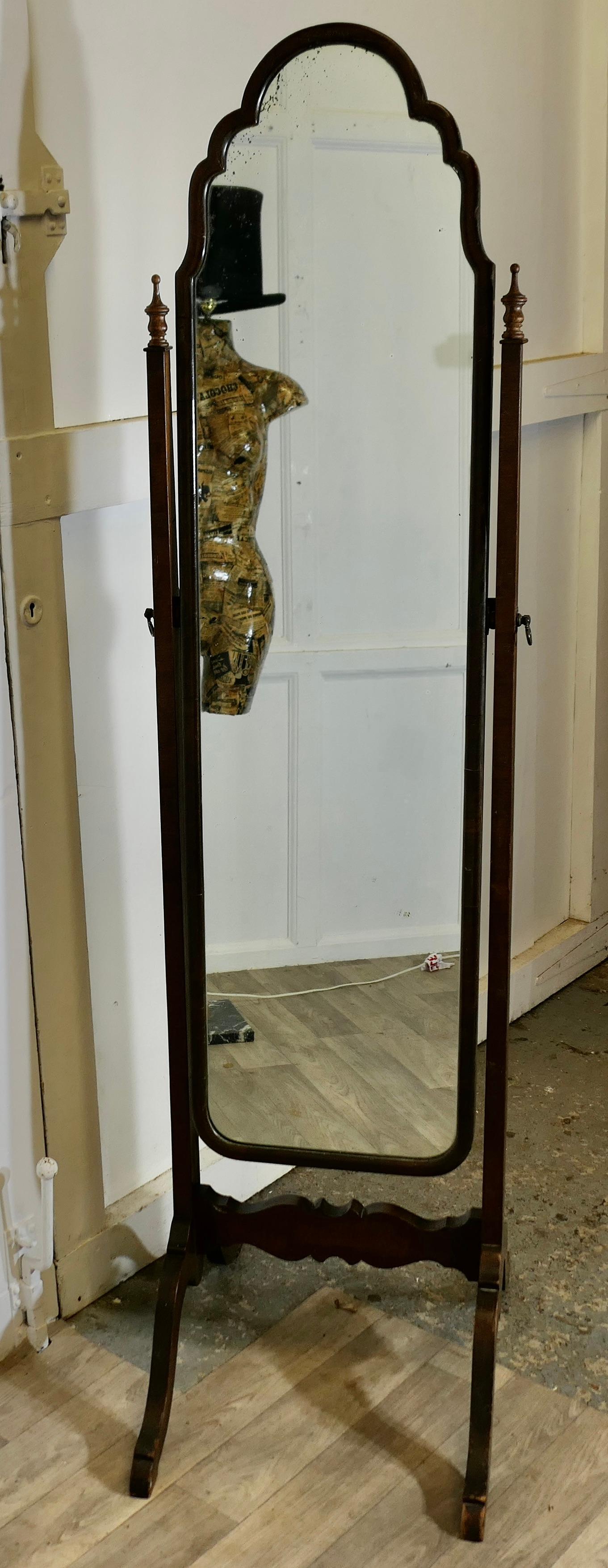 Stylish Edwardian Walnut Cheval Mirror In Good Condition In Godshill, Isle of Wight