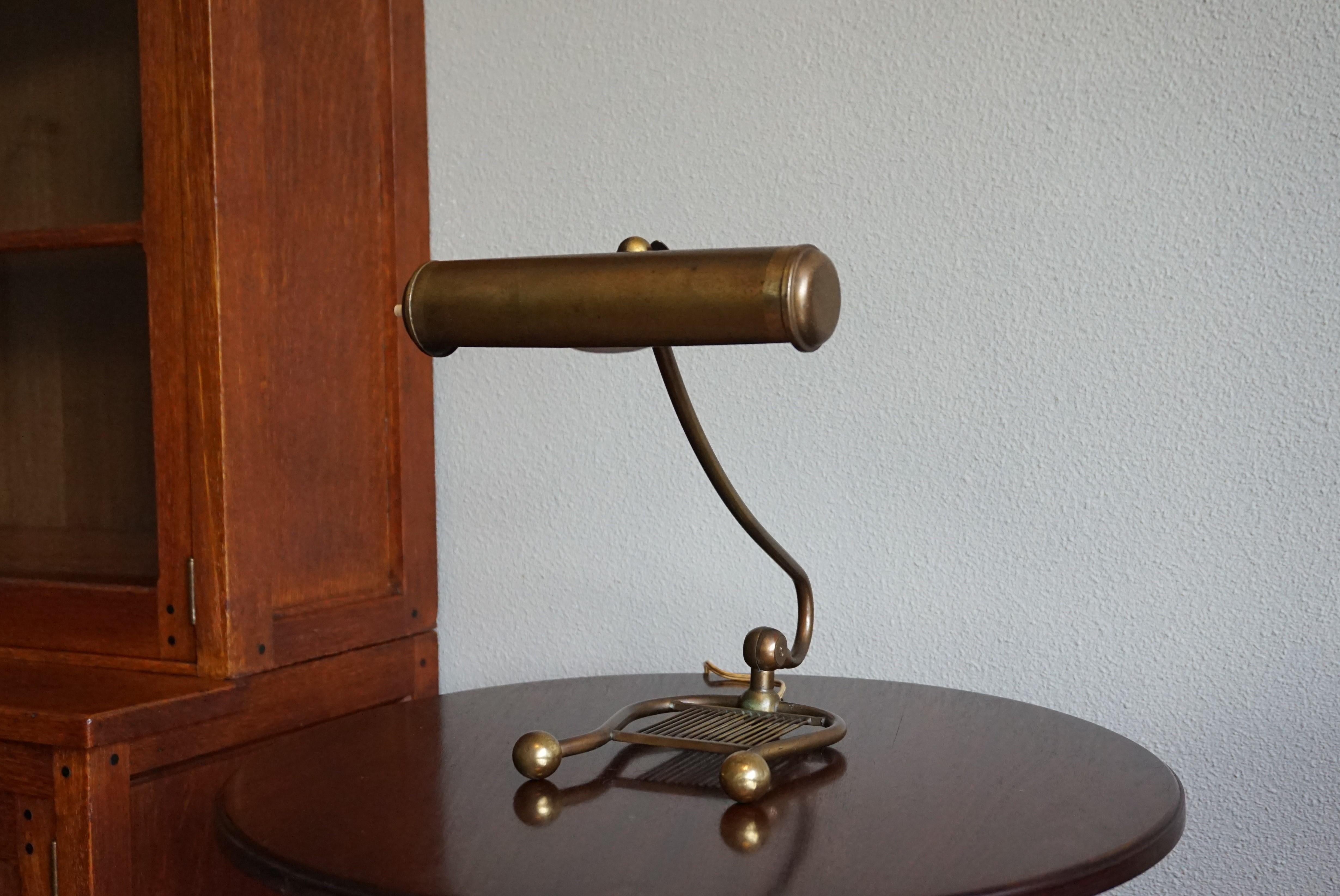 Stylish & Elegant Early to Mid-20th Century Harp Shaped Brass Piano or Desk Lamp 8