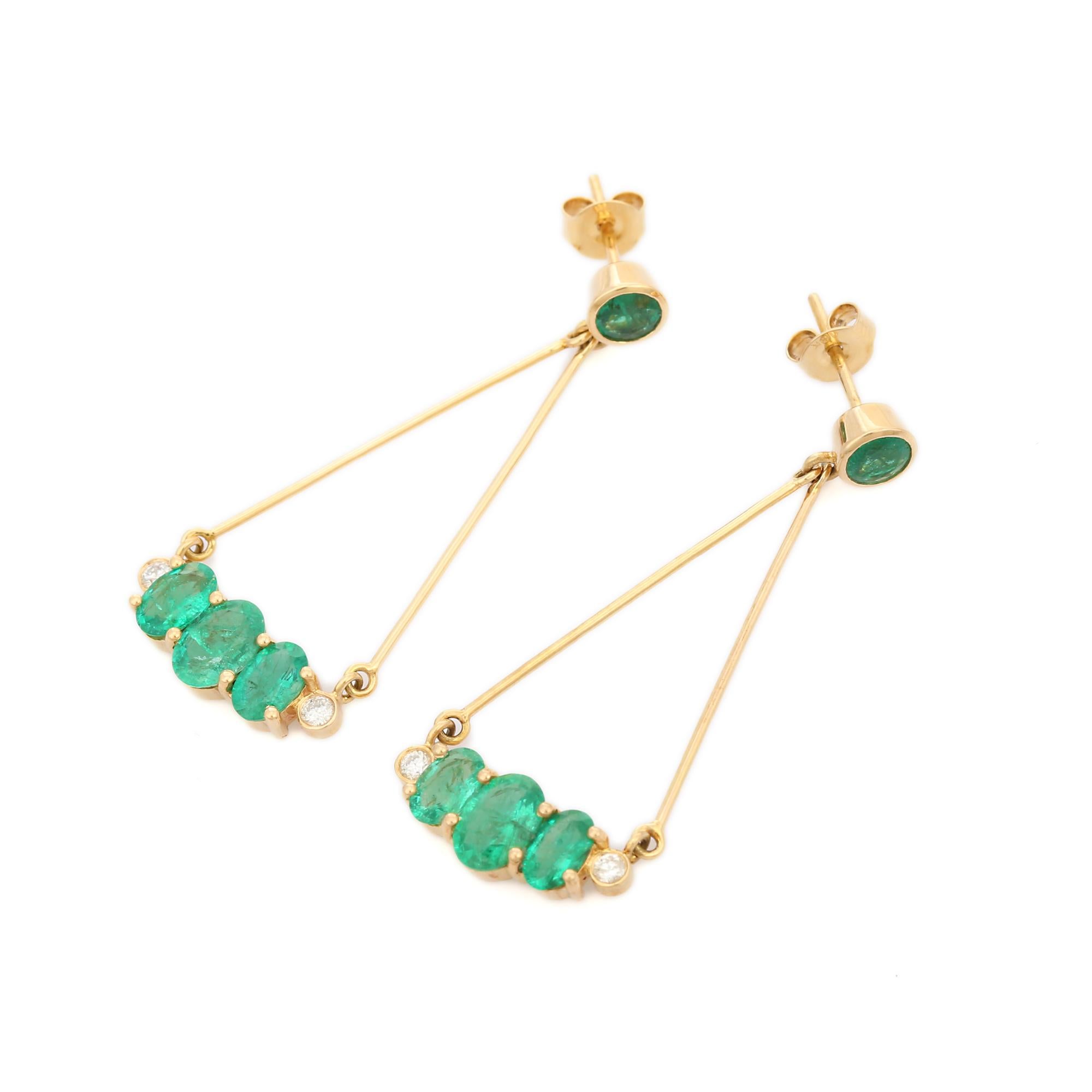 Stylish Emerald Diamond Dangle Earrings in 18K gold to make a statement with your look. These earrings create a sparkling, luxurious look featuring round cut emerald.
Emerald enhances the intellectual capacity of the person.
Designed with round cut