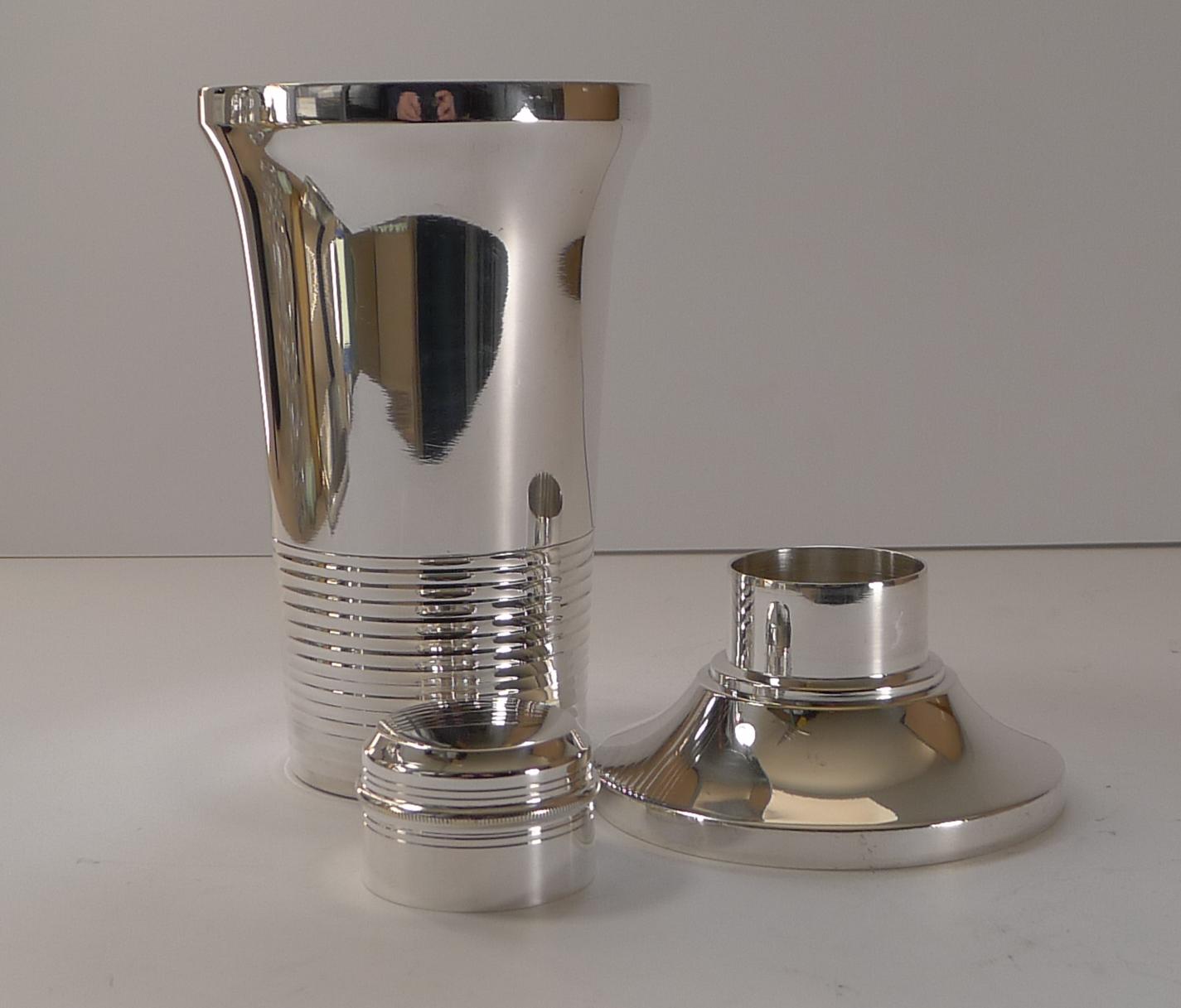 Stylish French Art Deco Silver Plated Cocktail Shaker, c.1930 5