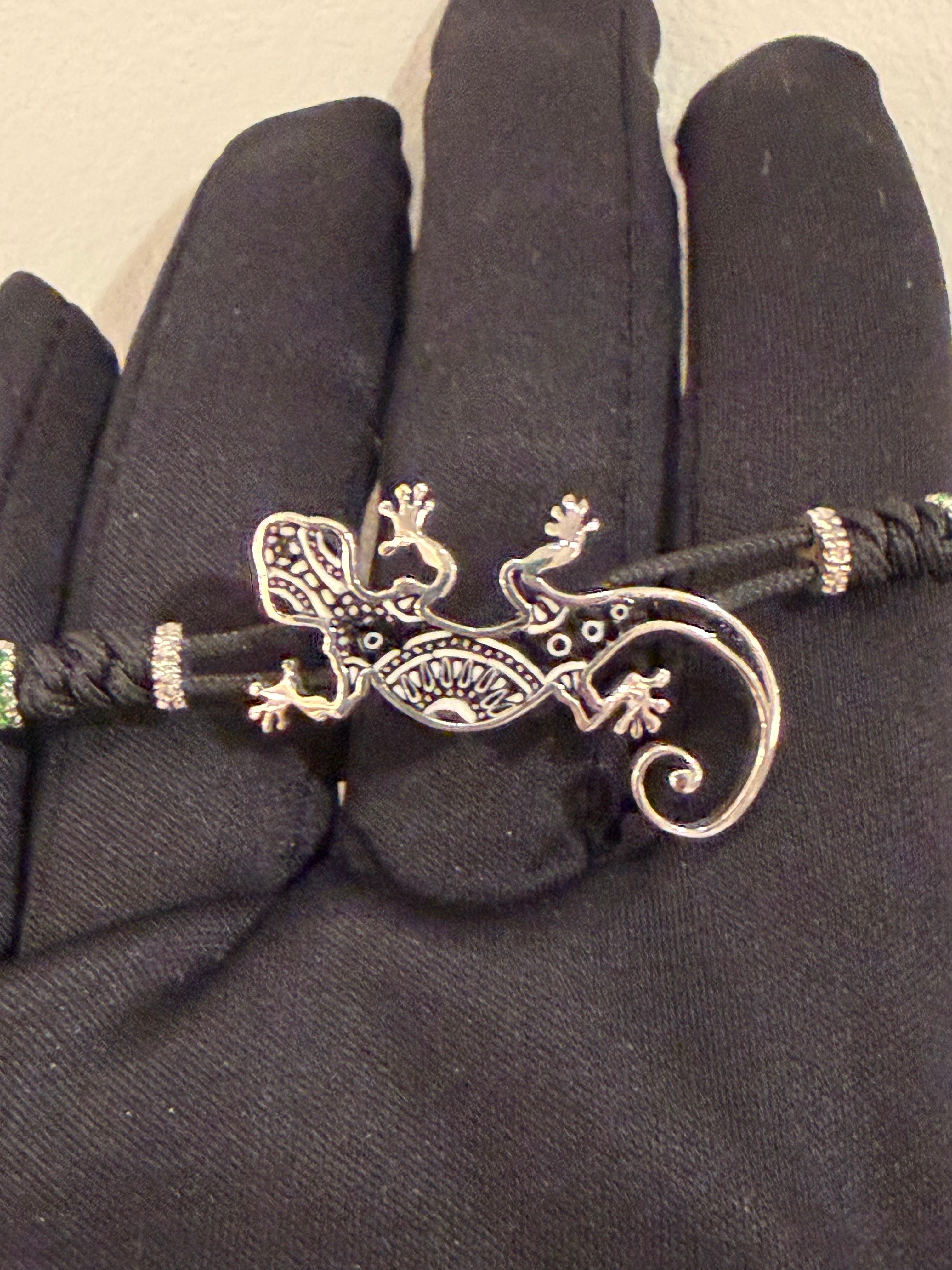 Contemporain Stylish Gecko Bracelet Or blanc Diamant blanc Tsavorite Décorée Micromosaïque en vente