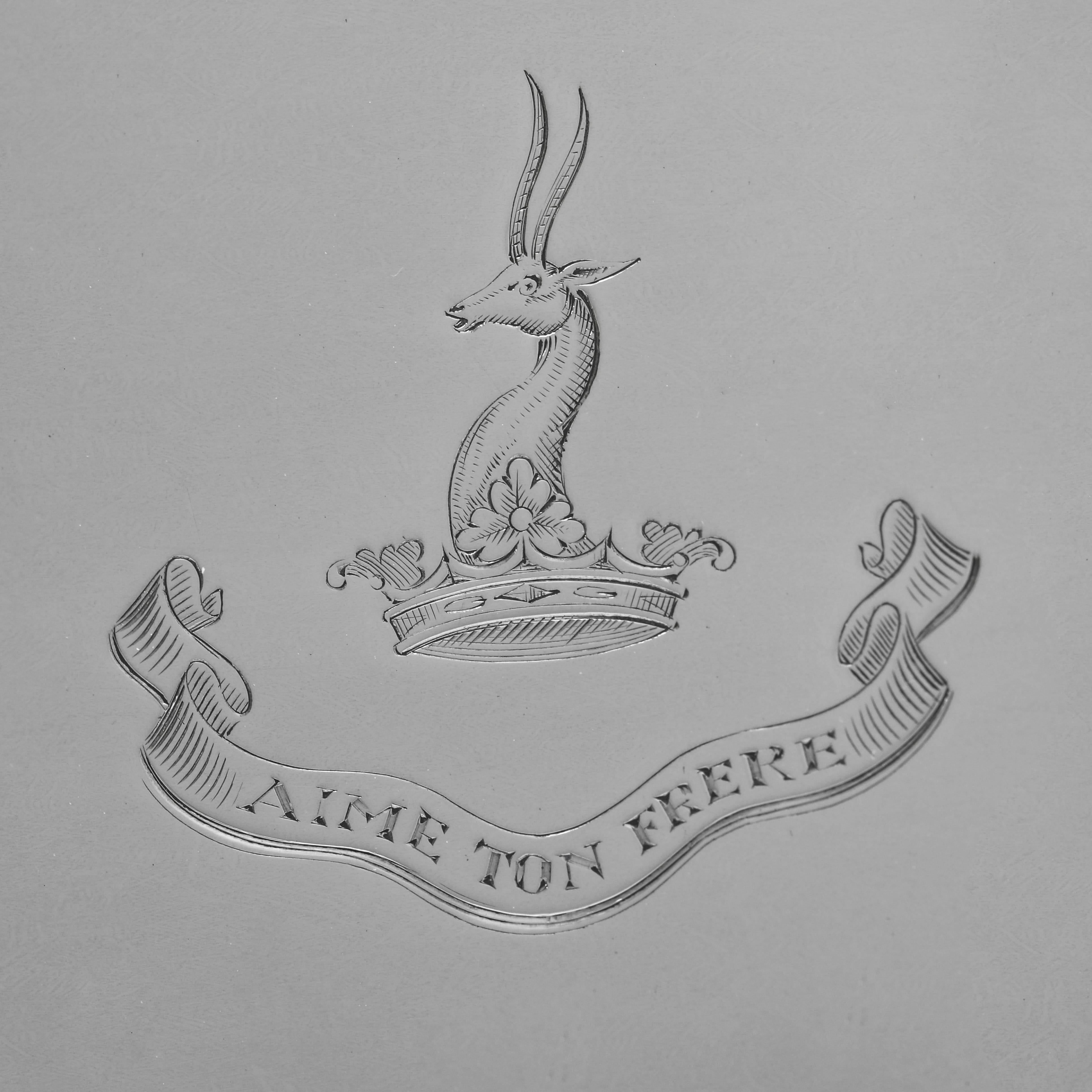 Stylish George V Sterling Silver Armorial Bar Tray by Walker & Hall, 1920 In Good Condition For Sale In London, London