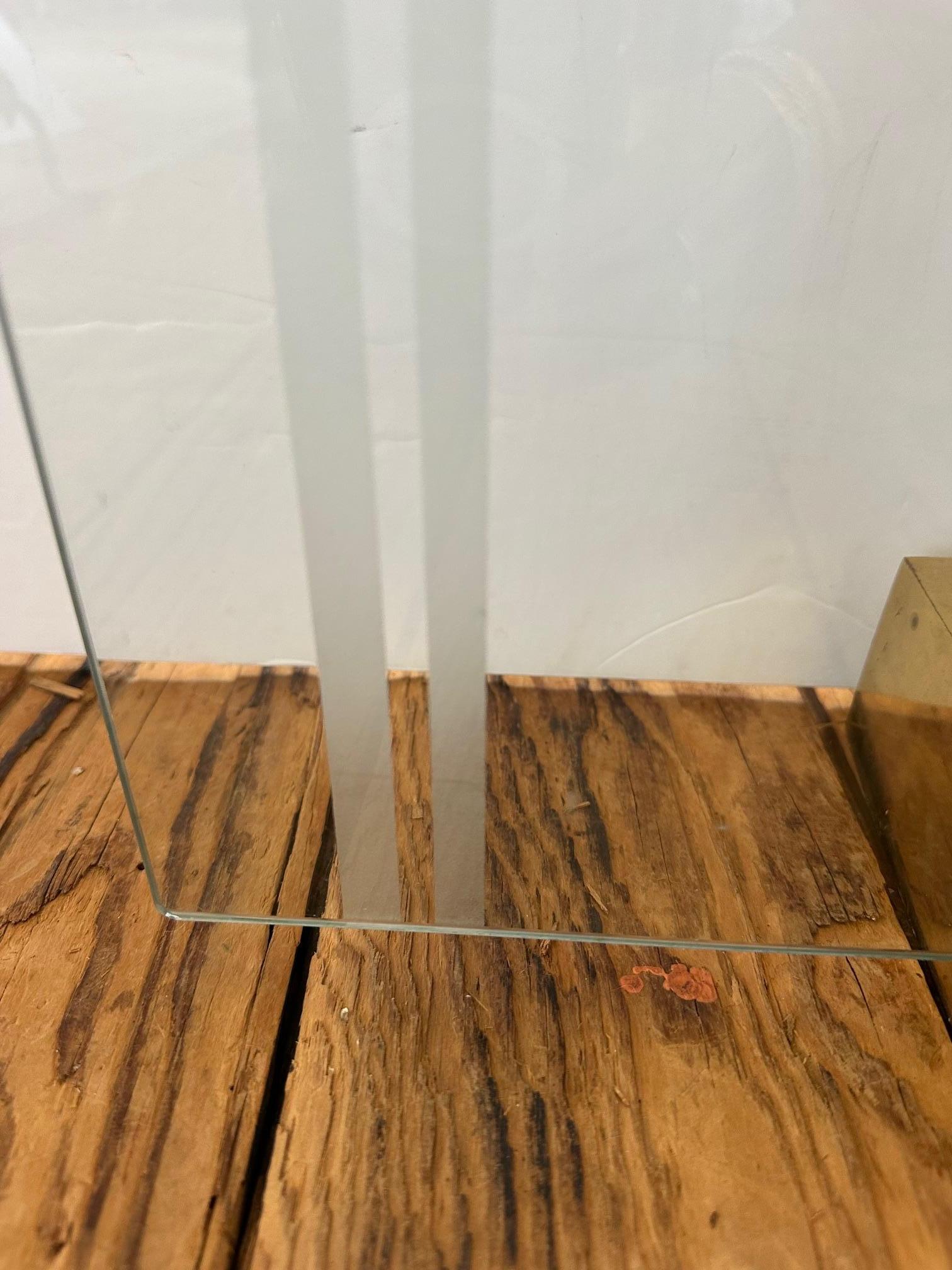 Americano Elegante paravento per caminetto in vetro e ottone in vendita