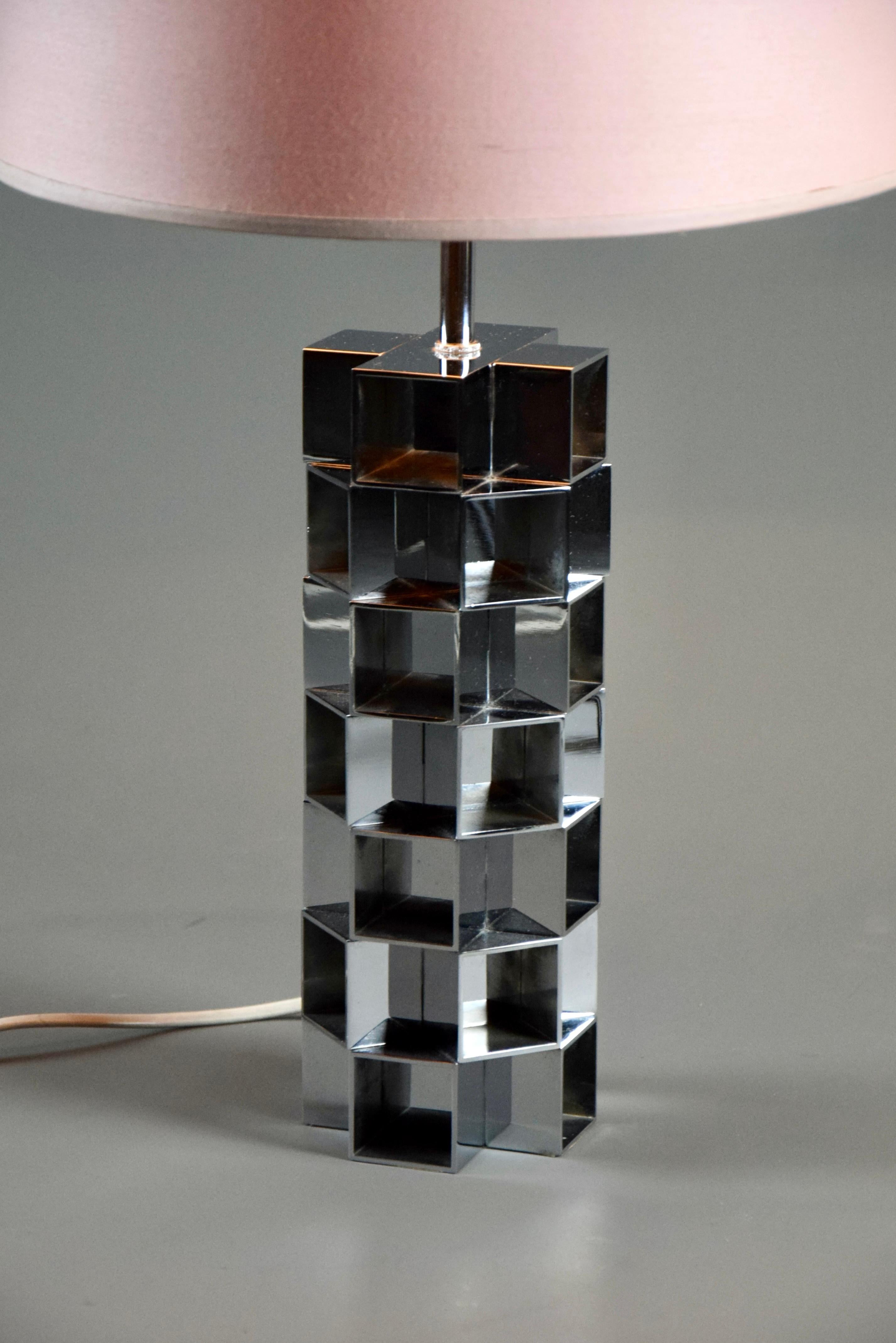 Metal Stylish Hollywood Regency Pair of Table Lamps after Maison Jansen For Sale