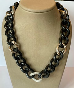 Stylish Italian 18 Karat White Gold and Ebony Diamond Groumette Chain