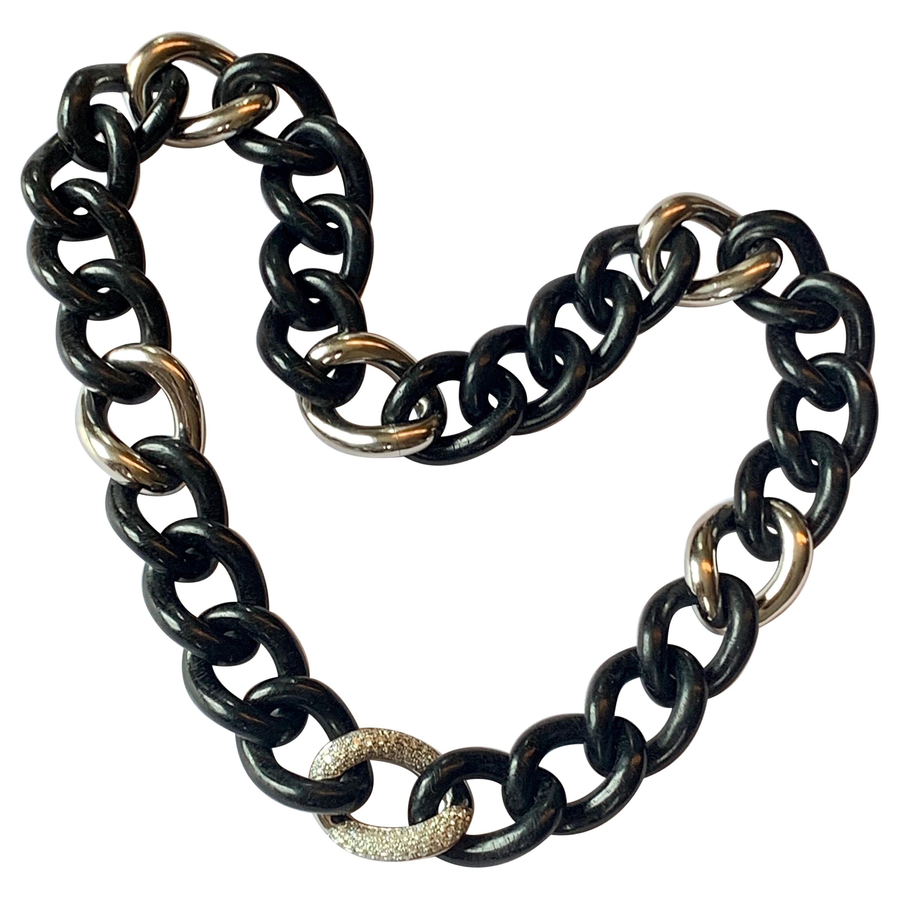 Stylish Italian 18 Karat White Gold and Ebony Diamond Groumette Chain For Sale