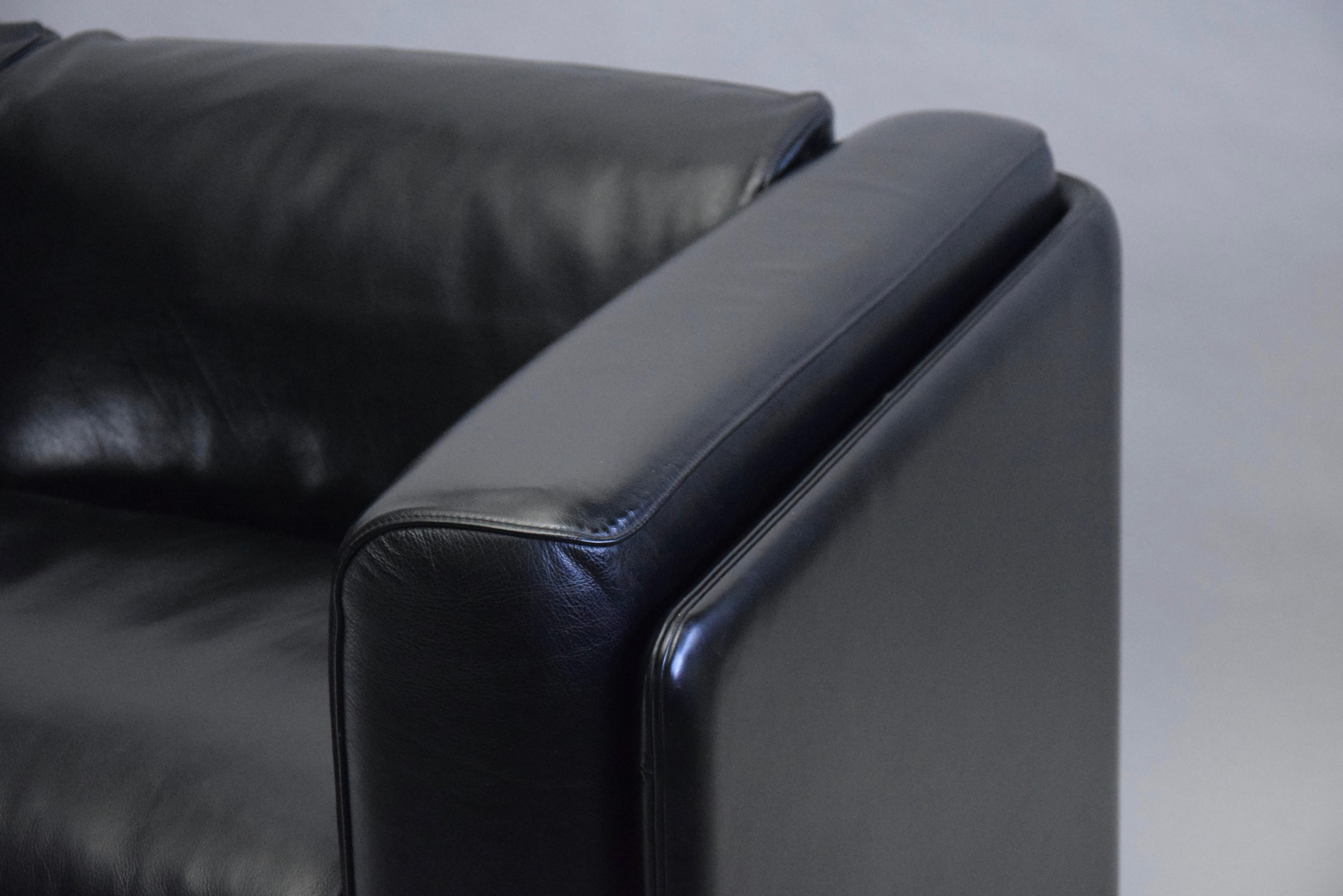 Tito Agnoli Black Leather Sofa for Poltrona Frau For Sale 4