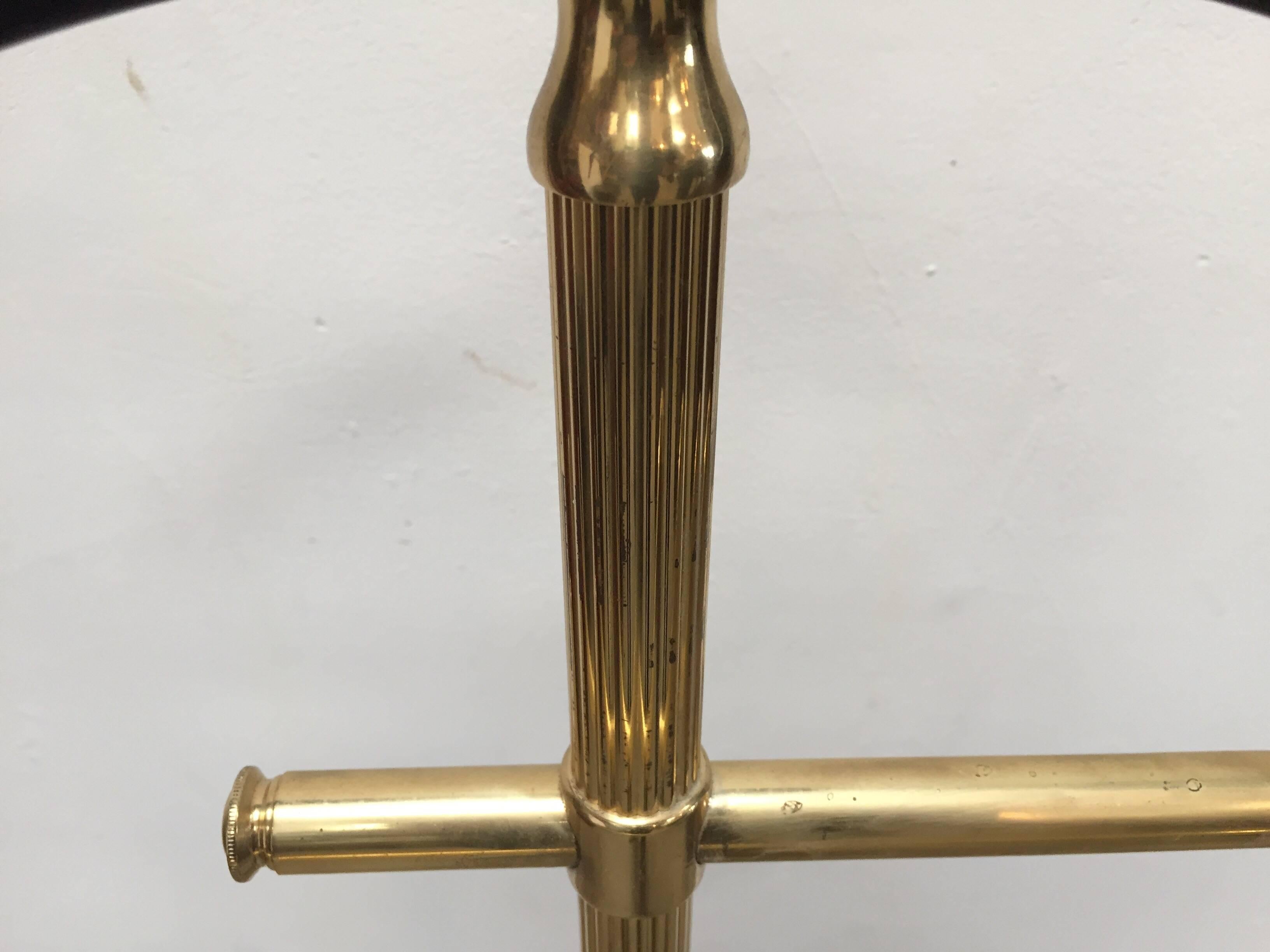Stylish Italian Gentleman Polished Brass Valet Stand in Style of Maison Jansen In Good Condition In North Hollywood, CA