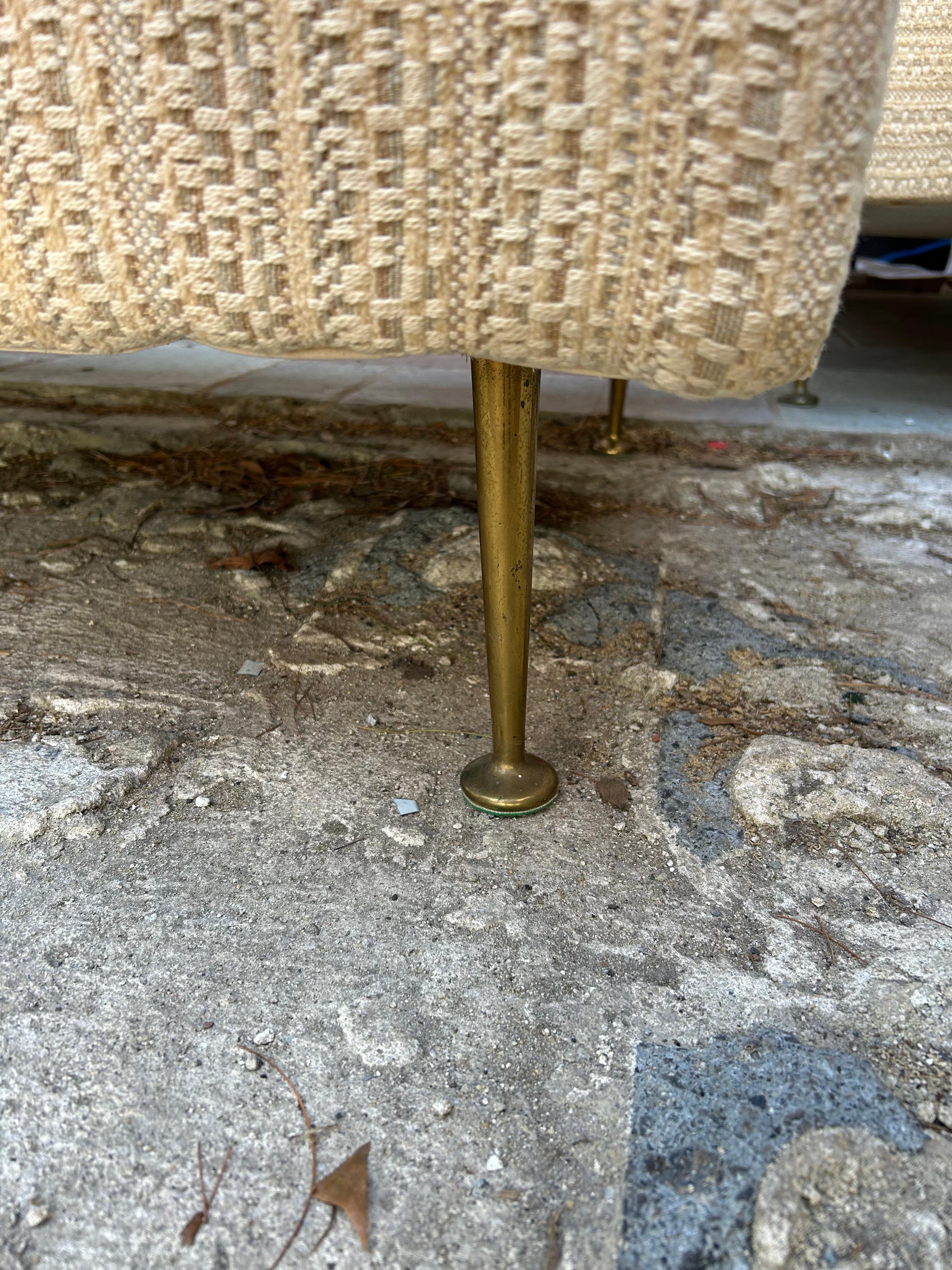 Laiton Canapé sectionnel 2 pièces style Gio Ponti italien, pieds en laiton, Mid-Century en vente