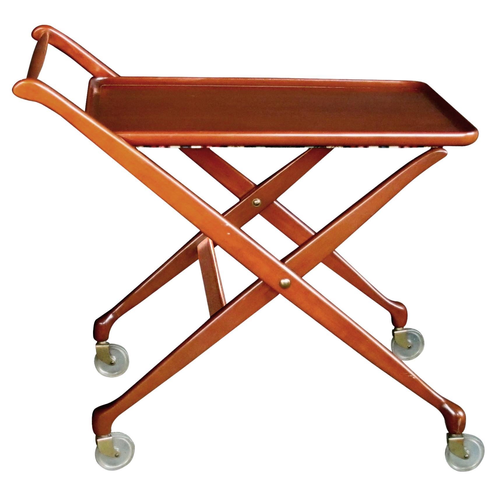 Stylish Italian Mid-century Cherrywood Bar/drinks Cart with Removable Tray For Sale