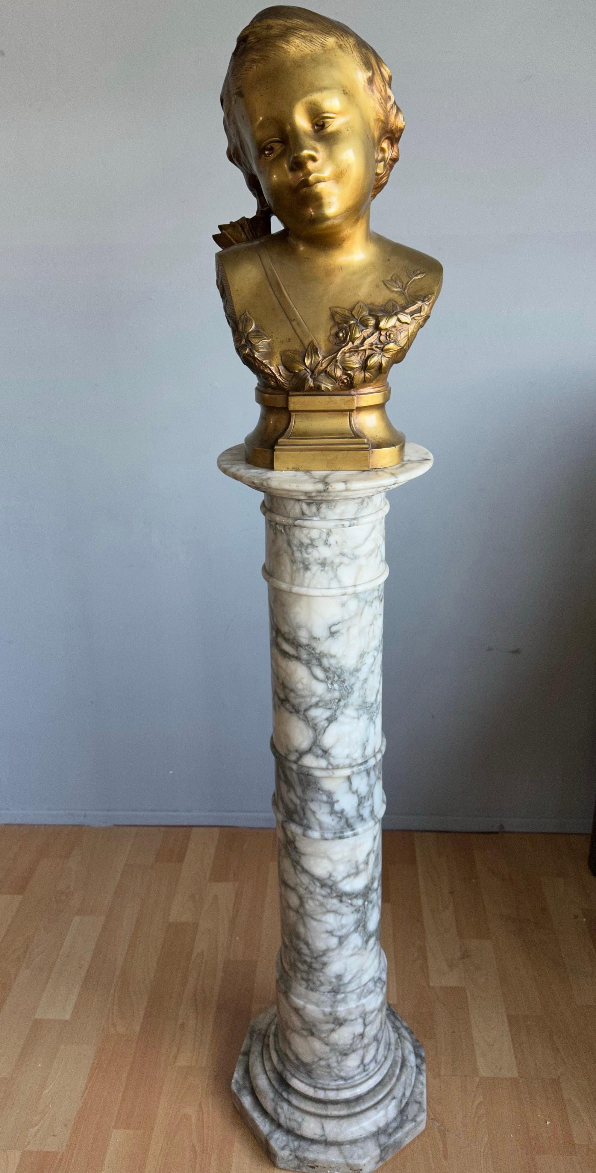 Élégant piédestal ou porte-plante italien de la fin du XIXe siècle, fait à la main, en forme de colonne d'albâtre en vente 7
